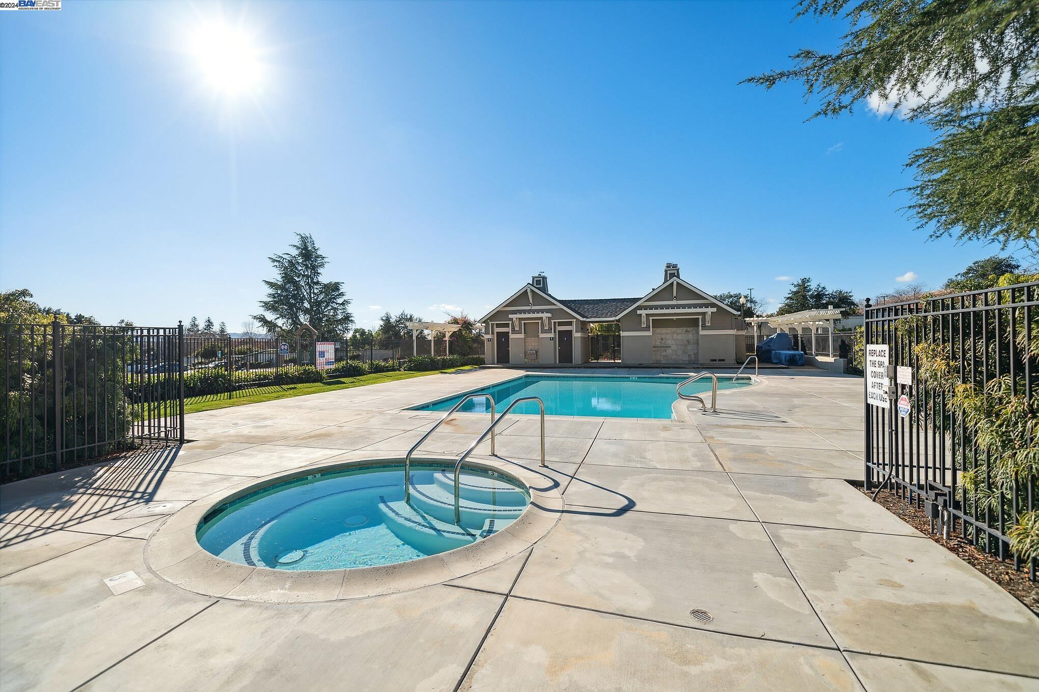 51 Bellington Cmn # 4 Unit: #4