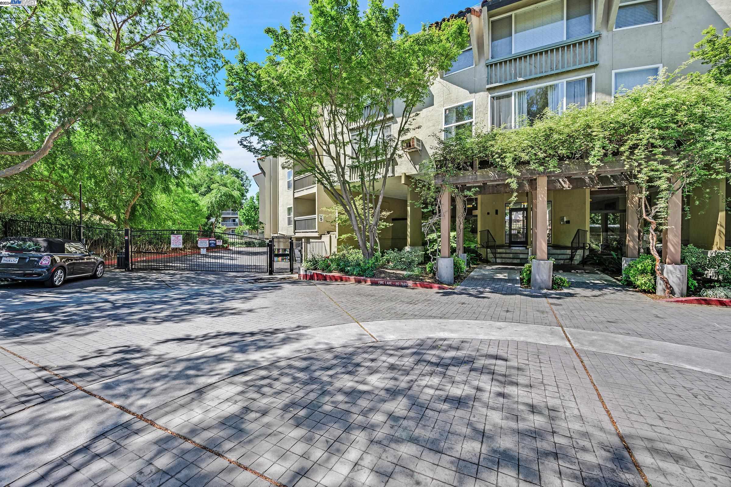 1087 Murrieta Blvd # 344