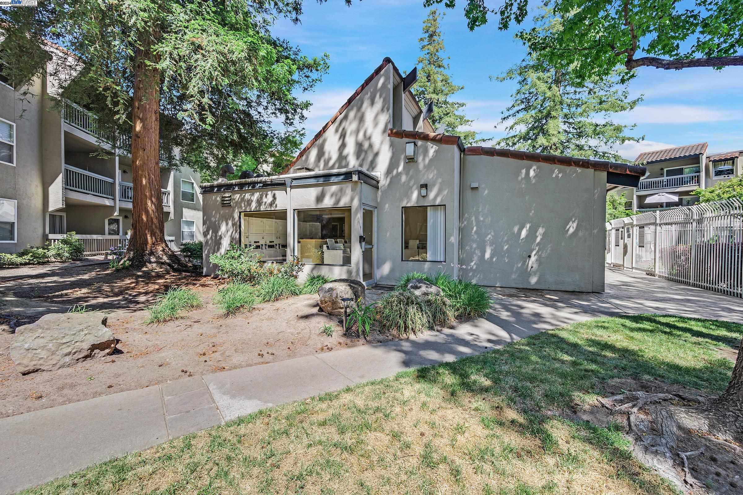 1087 Murrieta Blvd # 344