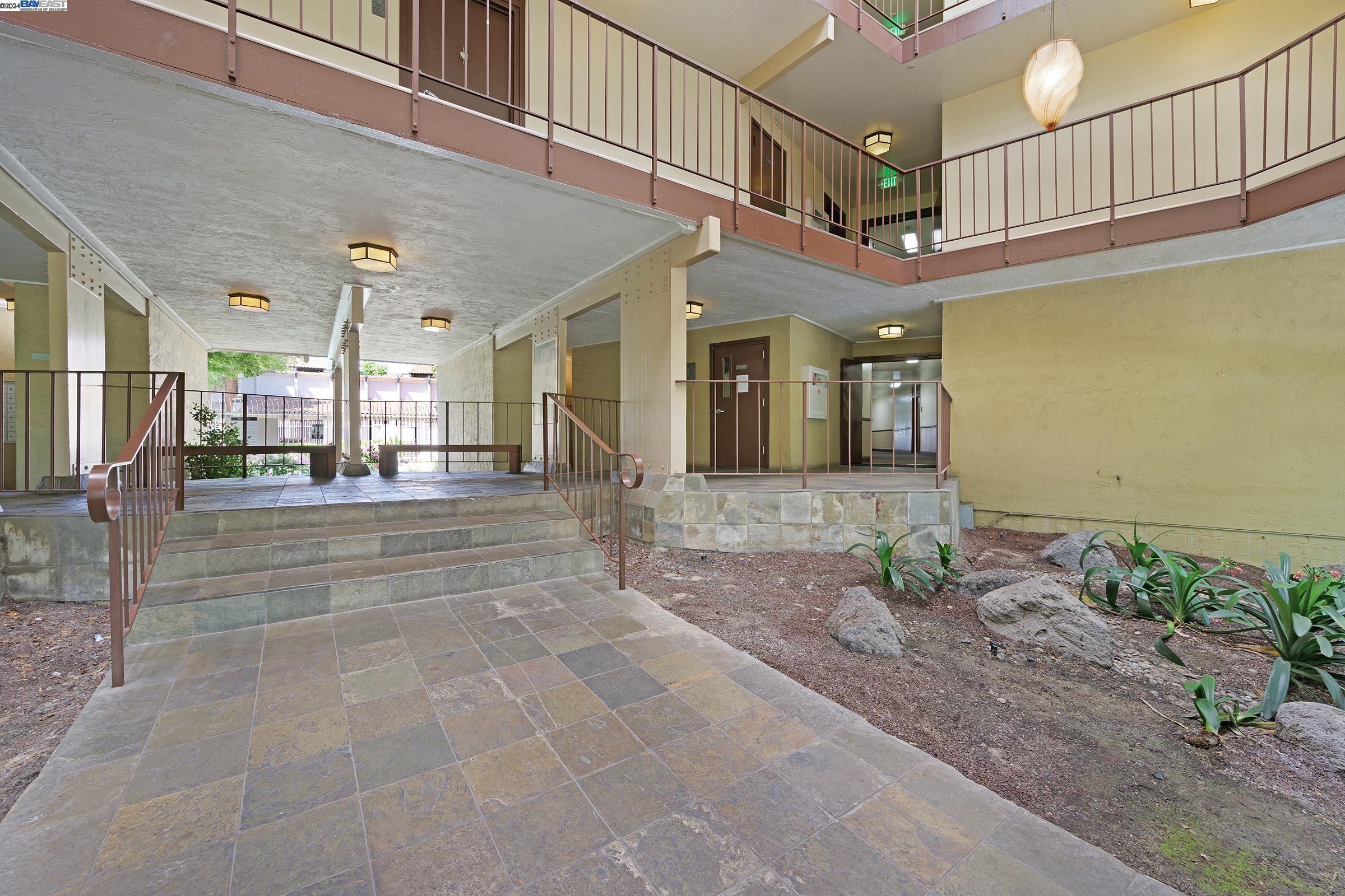 1087 Murrieta Blvd # 344