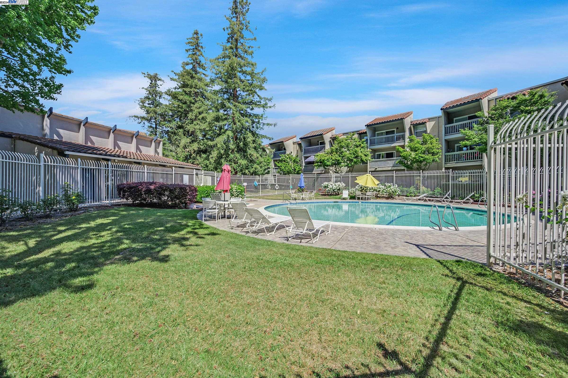 1087 Murrieta Blvd # 344