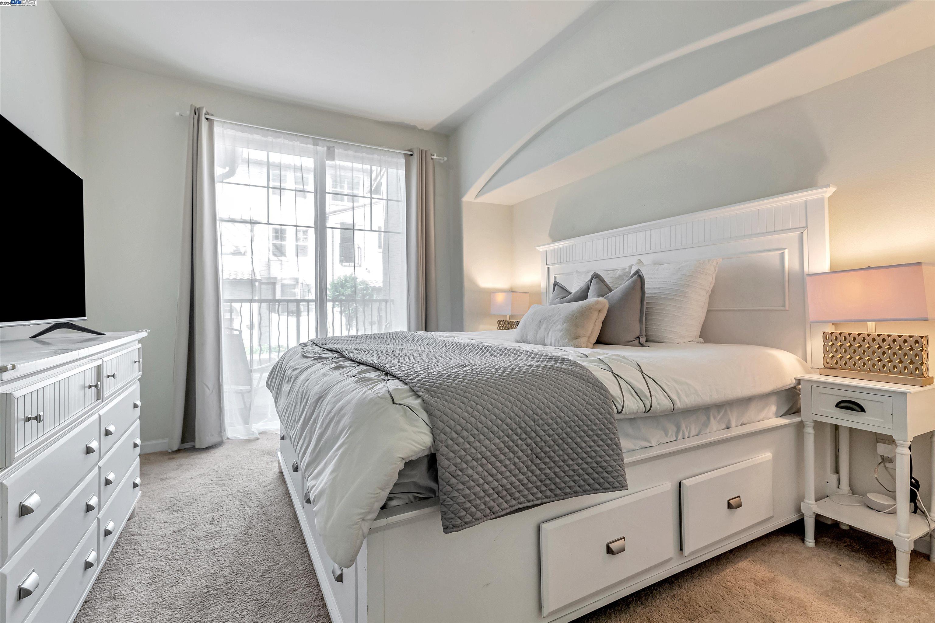 4216 Clarinbridge Cir