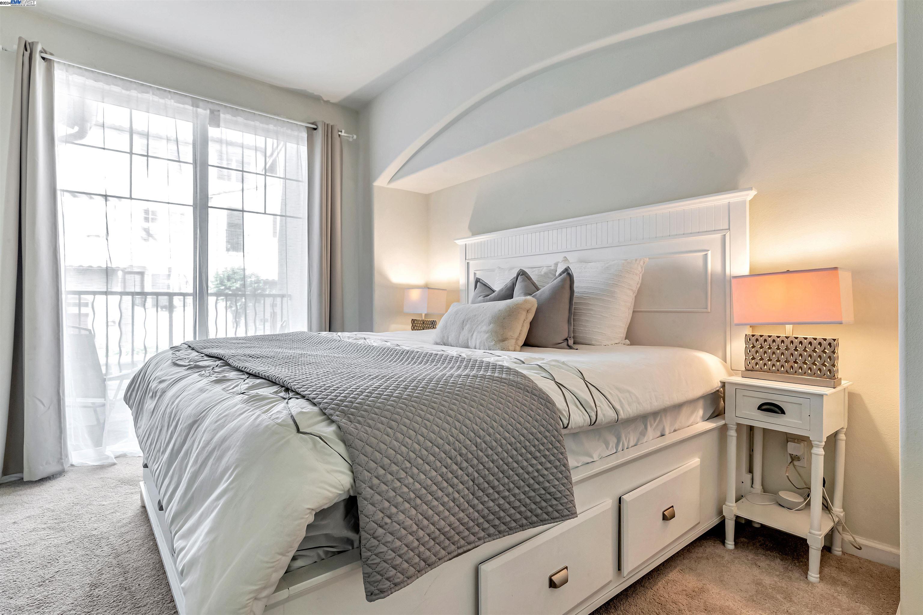 4216 Clarinbridge Cir