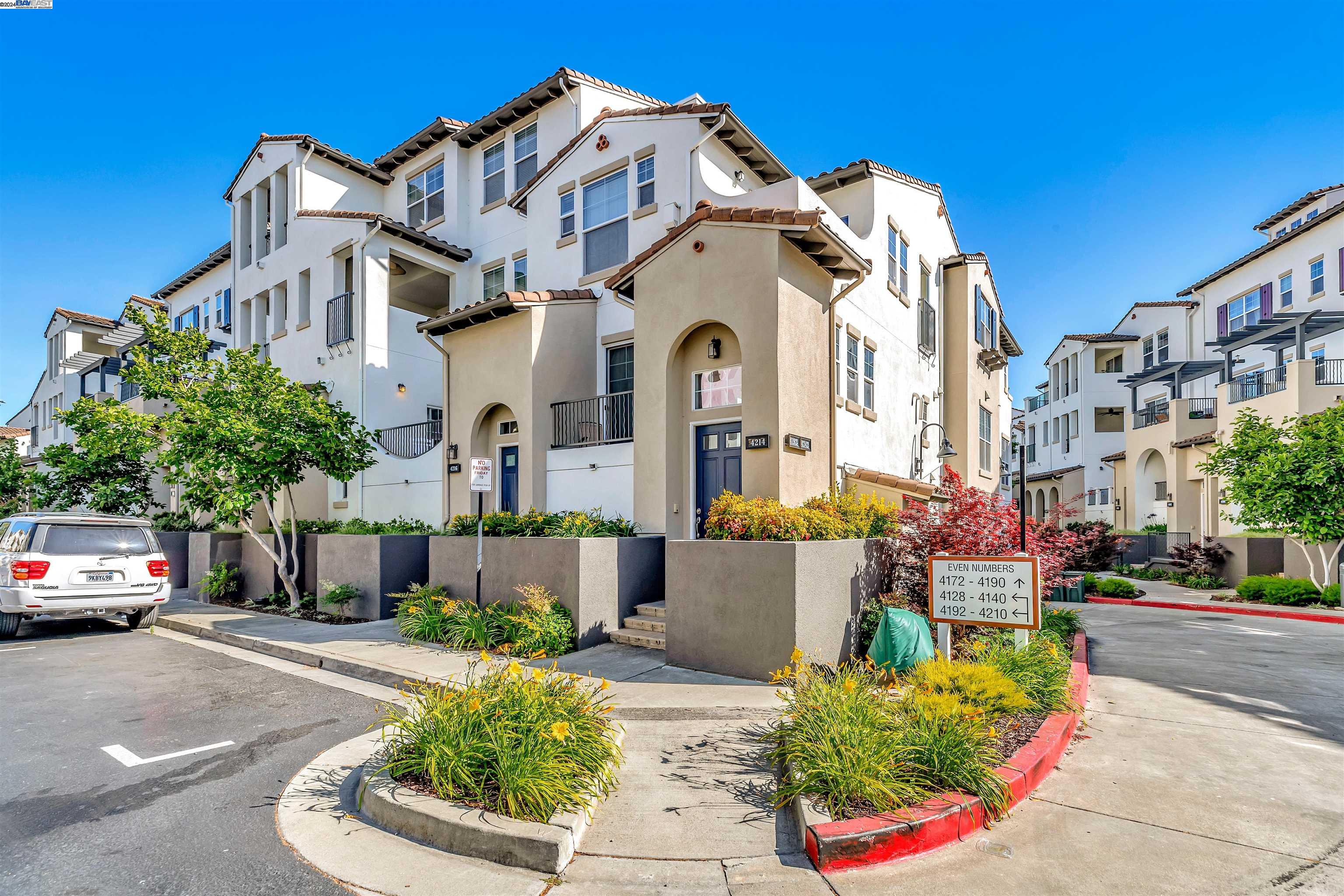 4216 Clarinbridge Cir