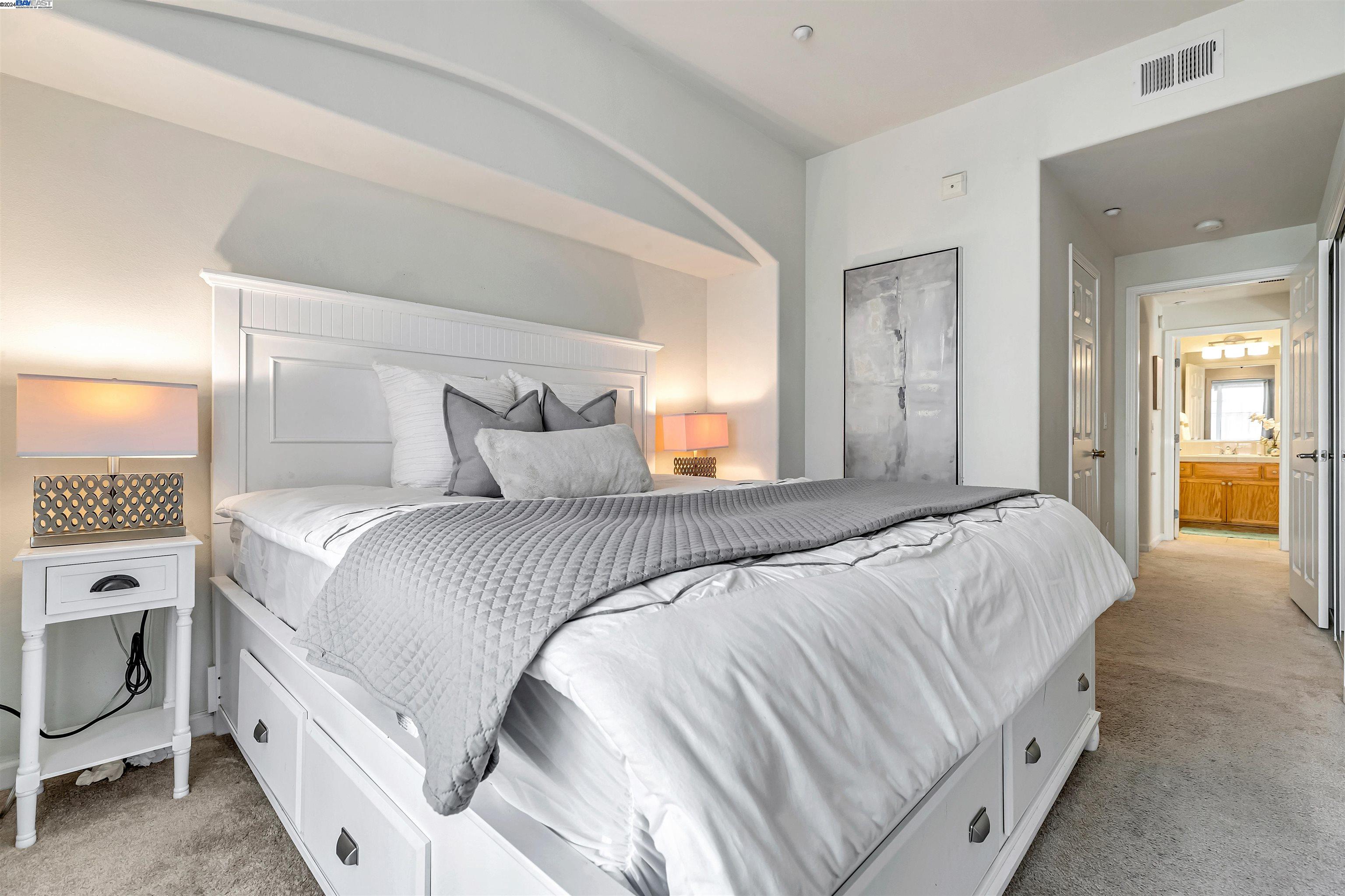 4216 Clarinbridge Cir