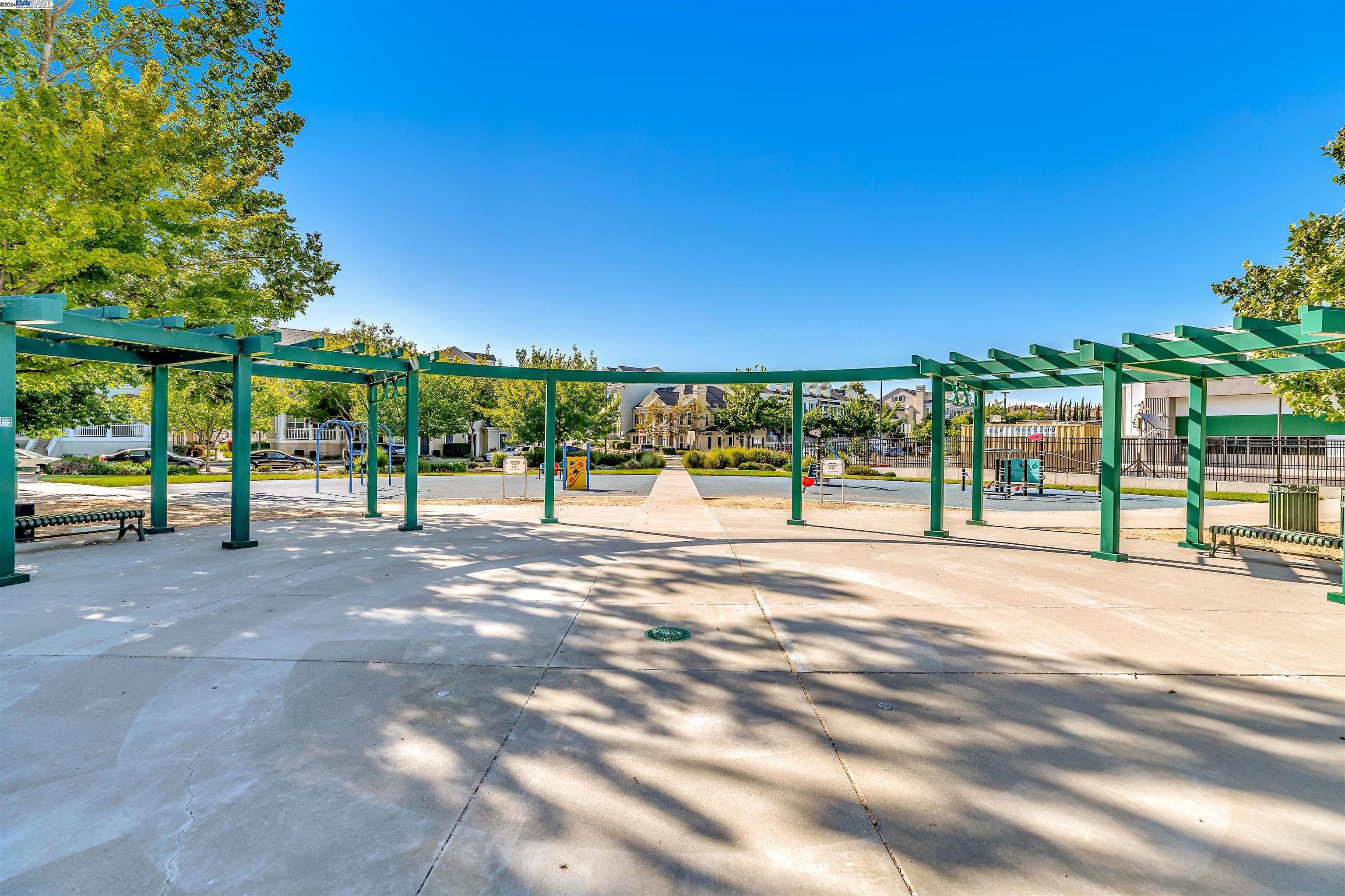 4216 Clarinbridge Cir