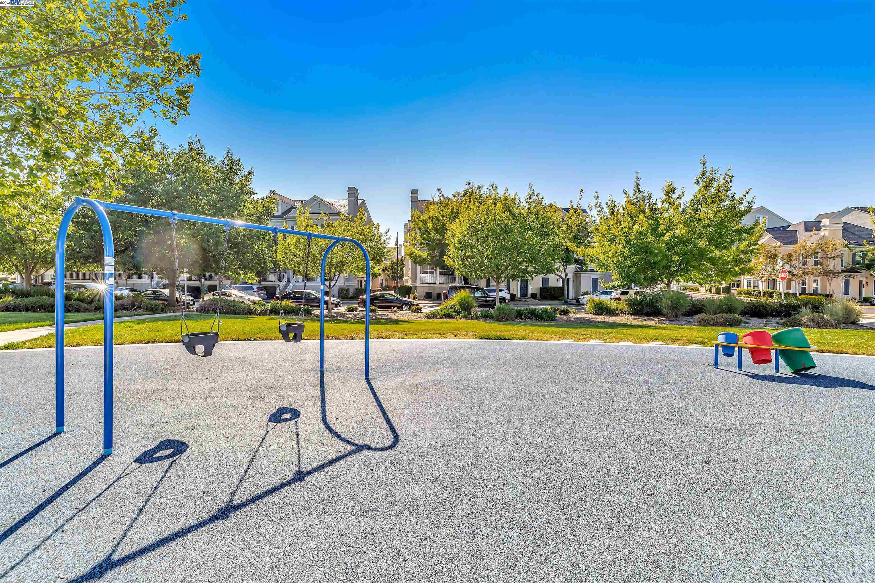 4216 Clarinbridge Cir