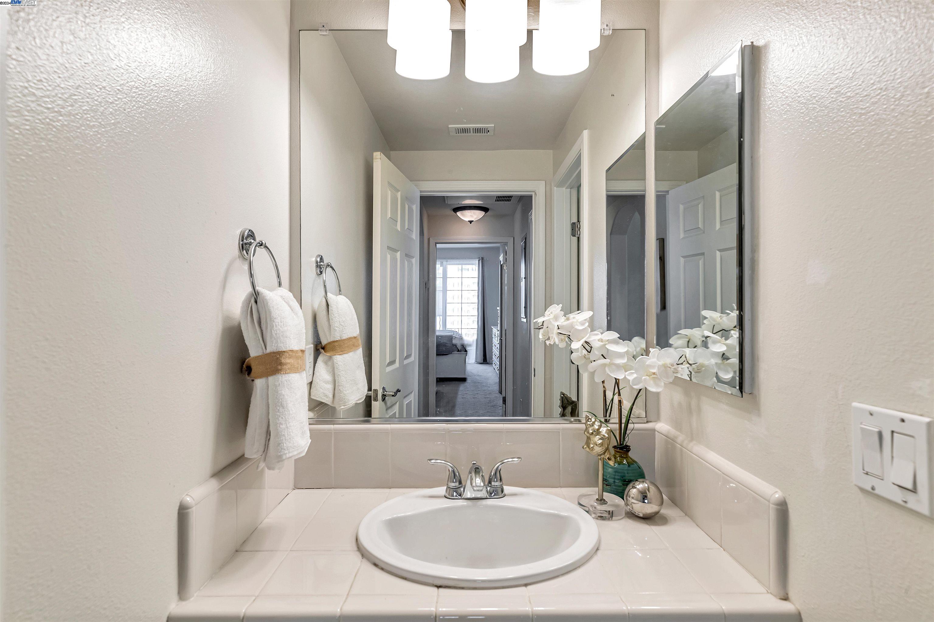 4216 Clarinbridge Cir