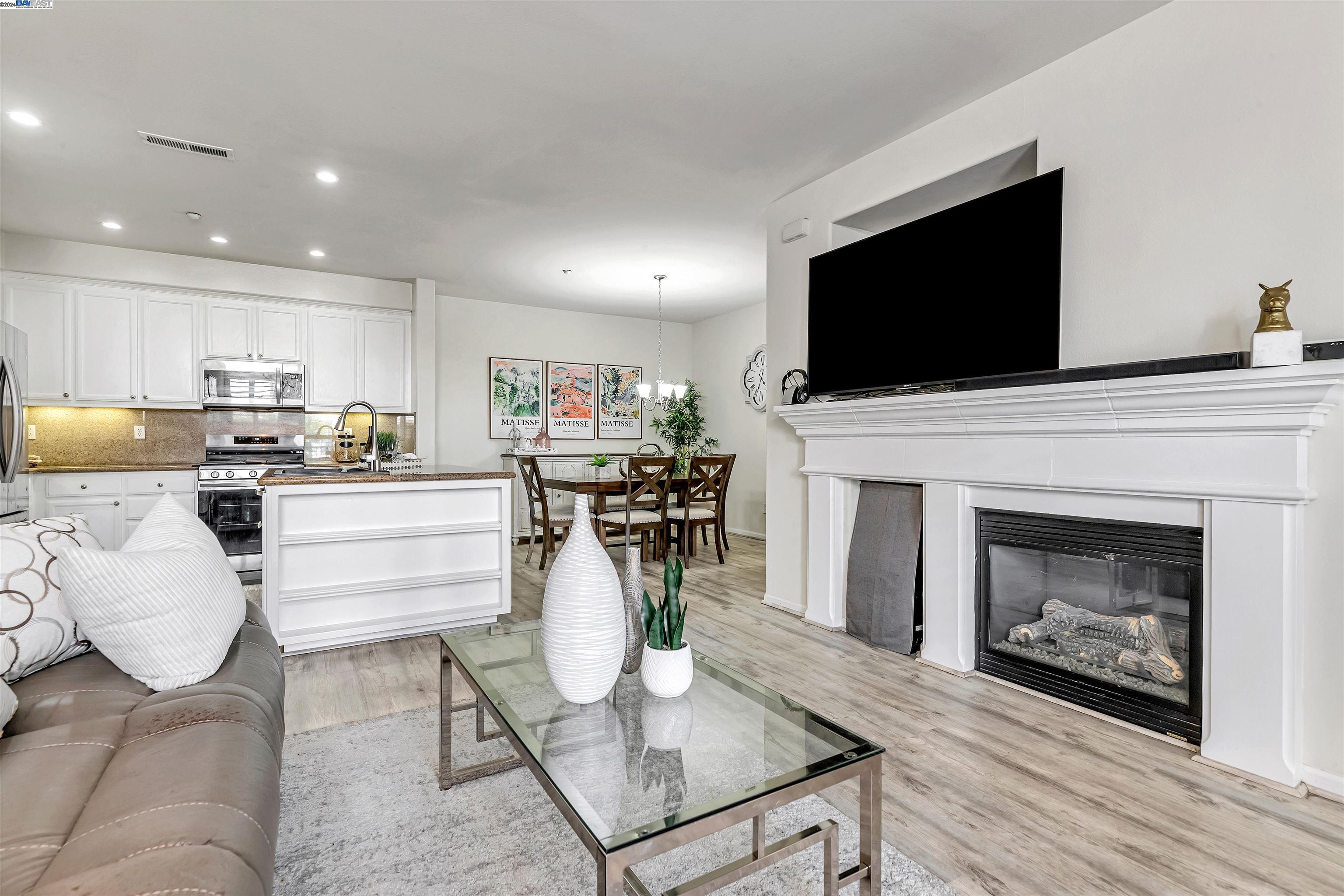 4216 Clarinbridge Cir