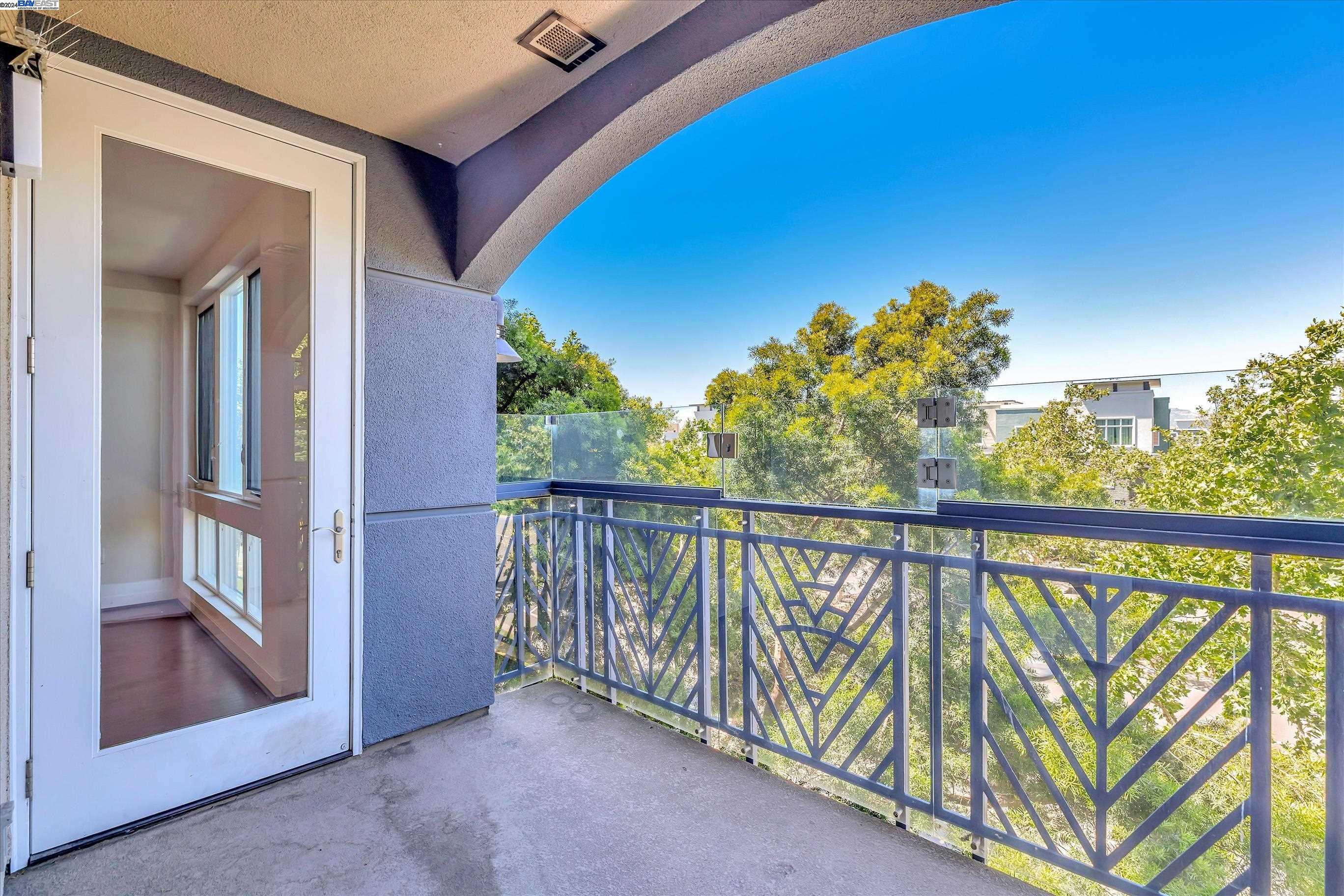 5501 De Marcus Blvd # 325