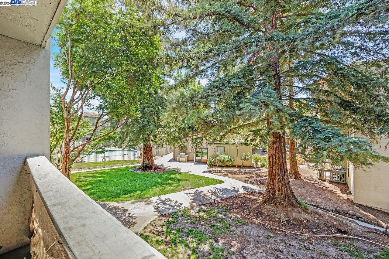 1085 Murrieta Blvd. # 203