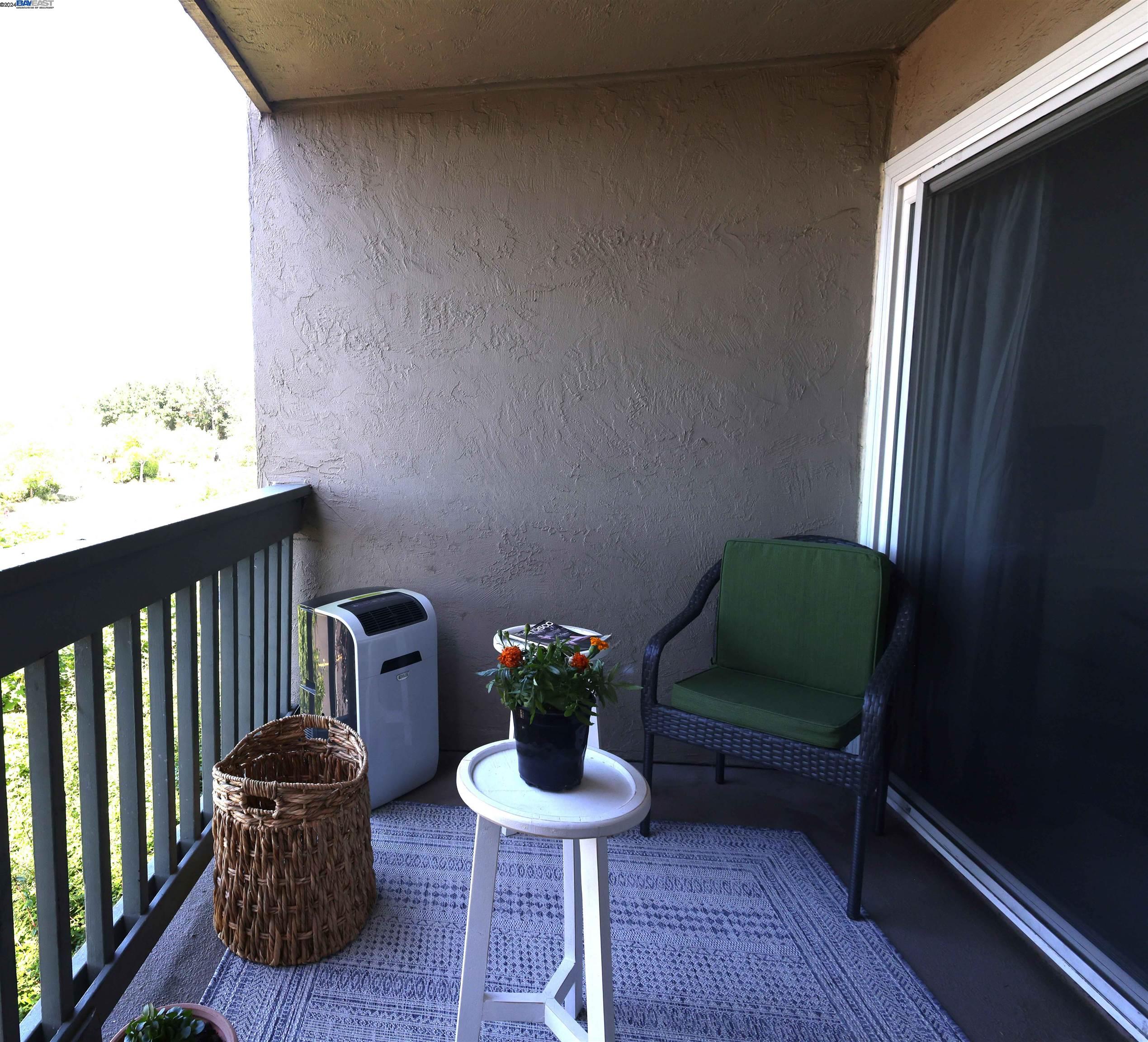 1085 Murrieta Blvd. # 203