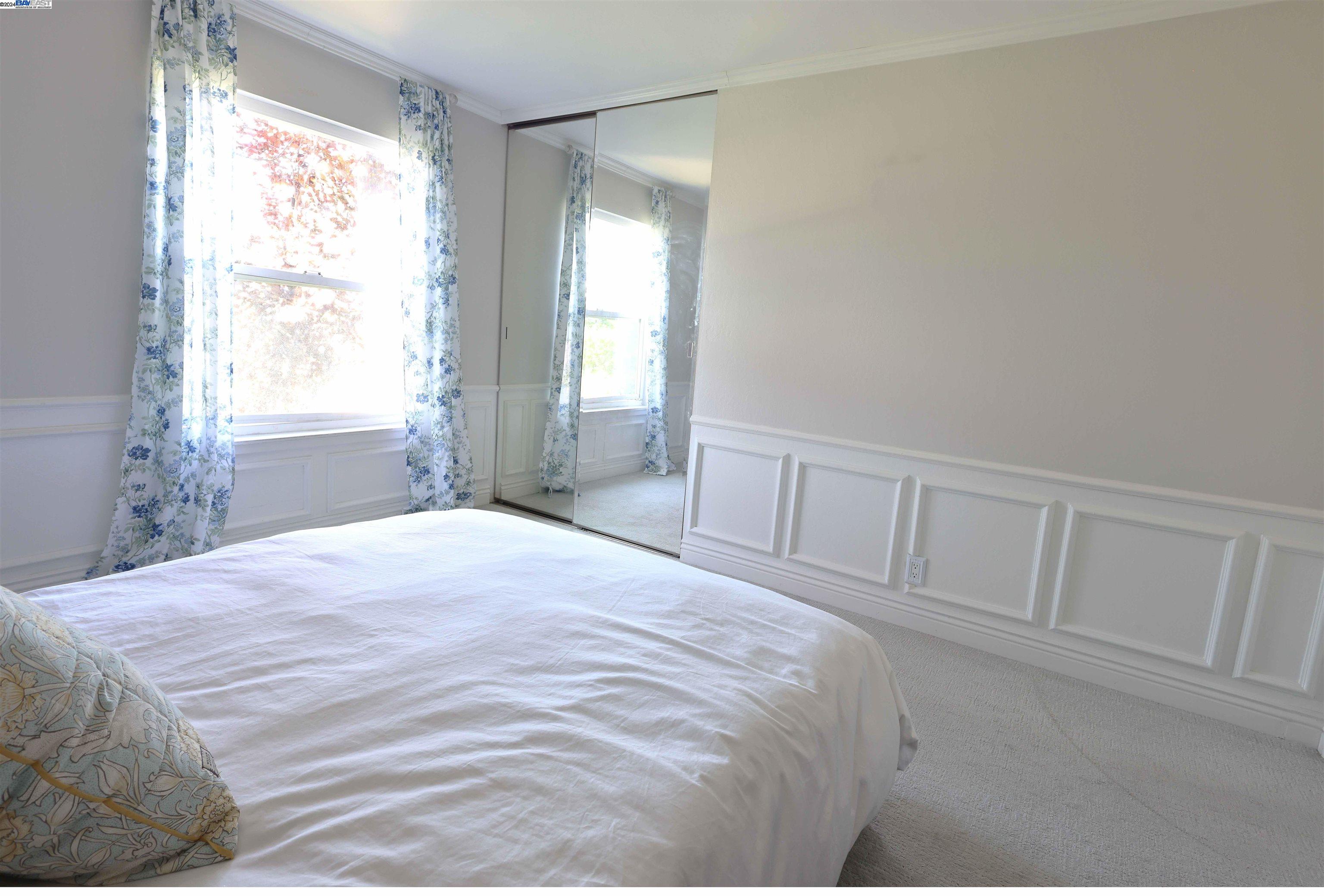 1085 Murrieta Blvd. # 203