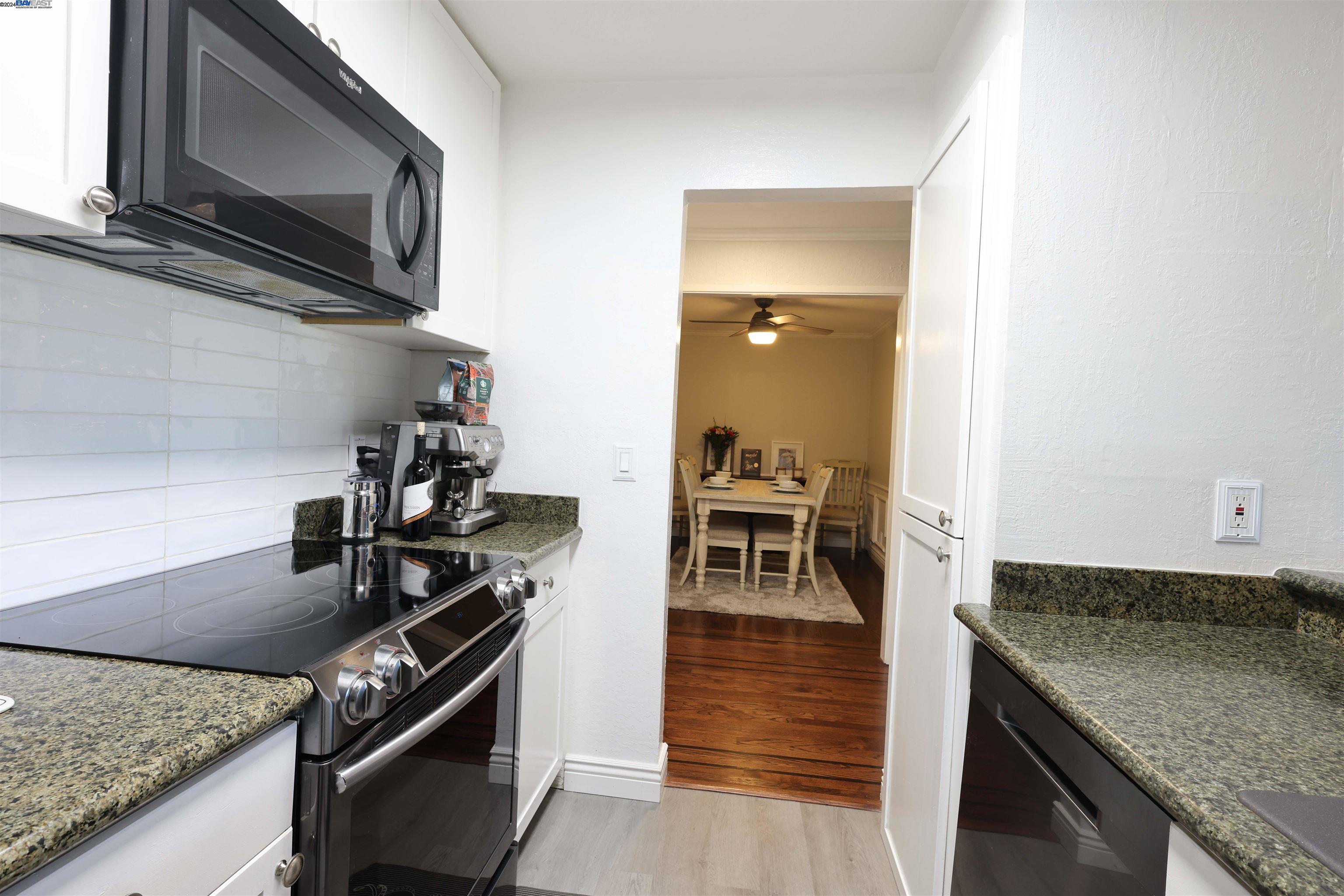 1085 Murrieta Blvd. # 203