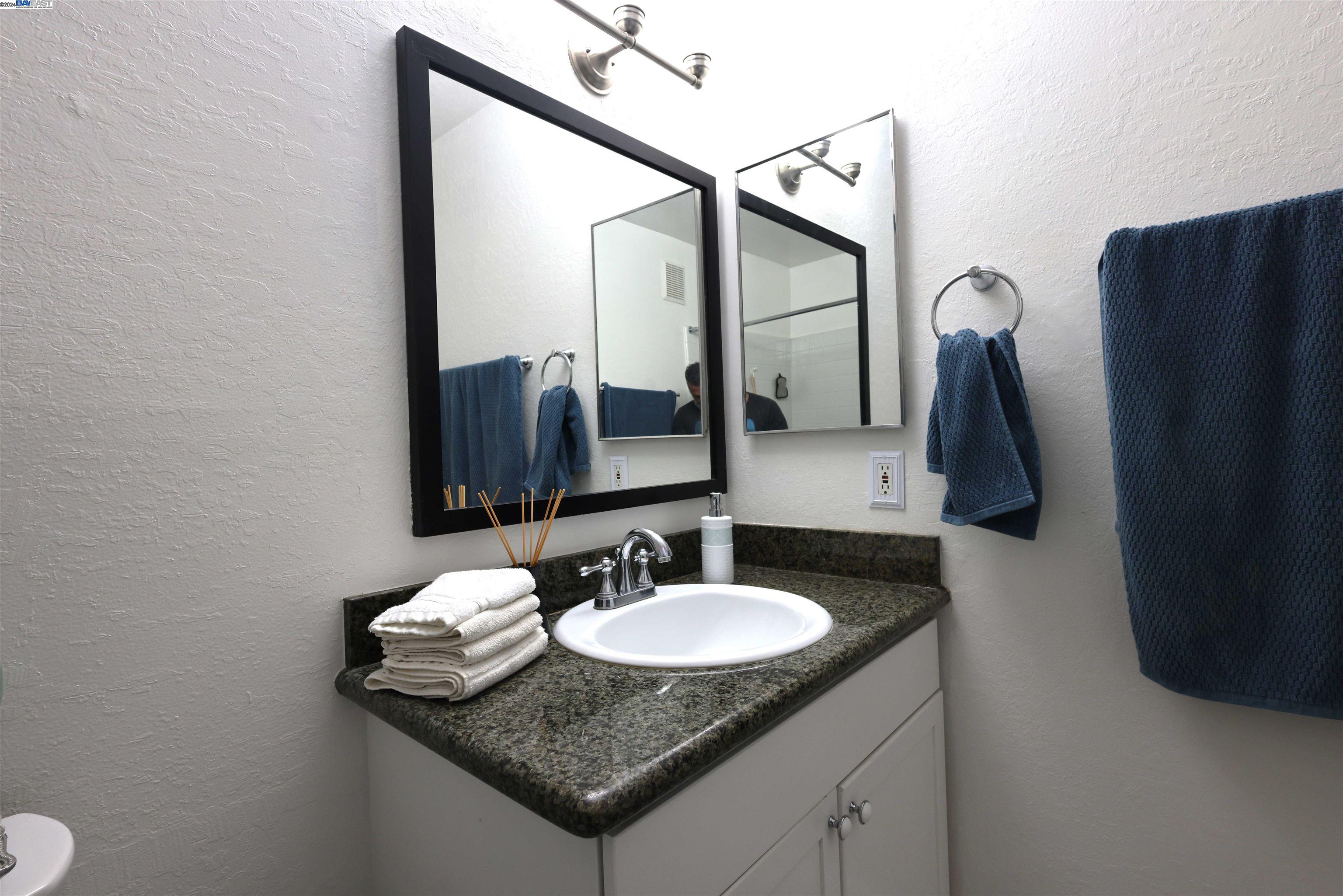 1085 Murrieta Blvd. # 203