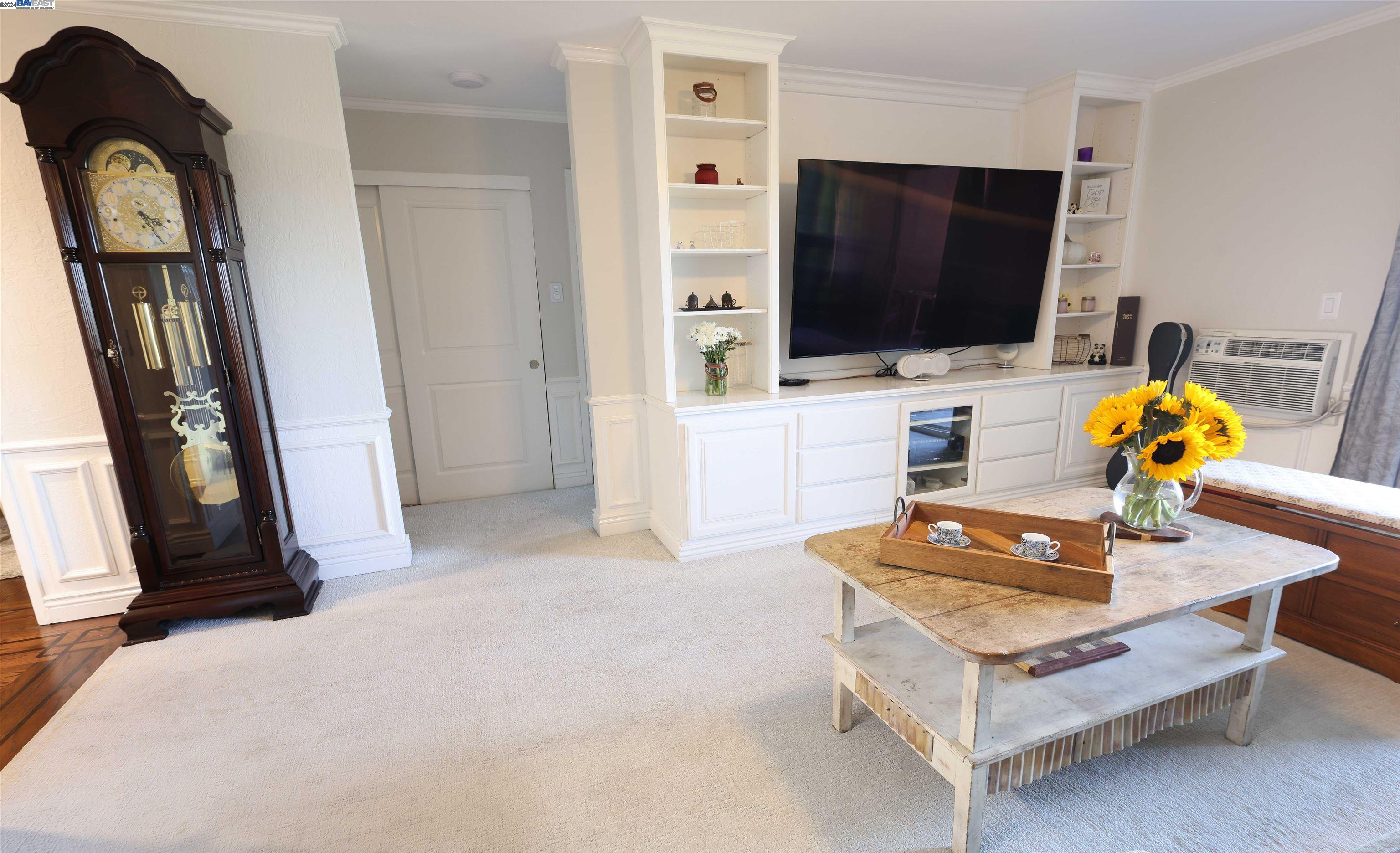 1085 Murrieta Blvd. # 203