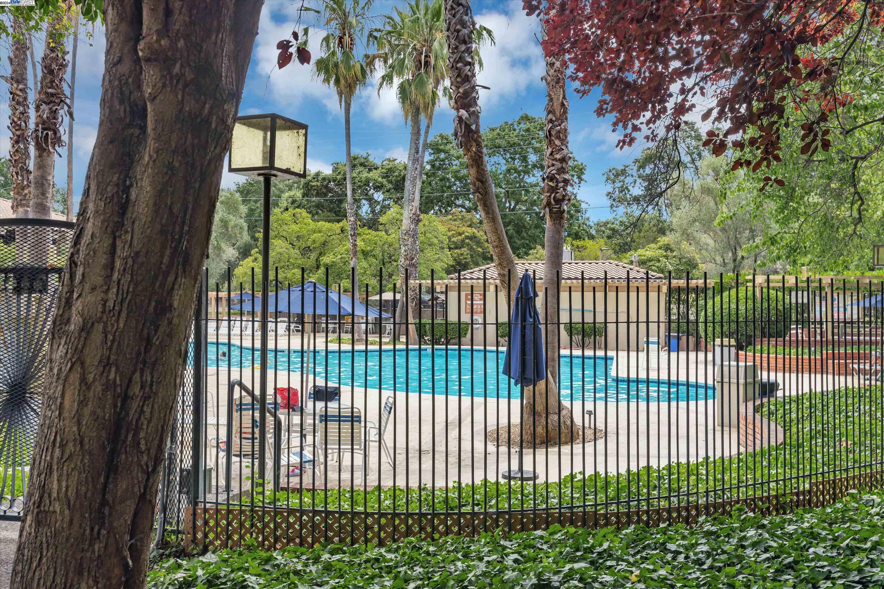 440 N Civic Dr # 410