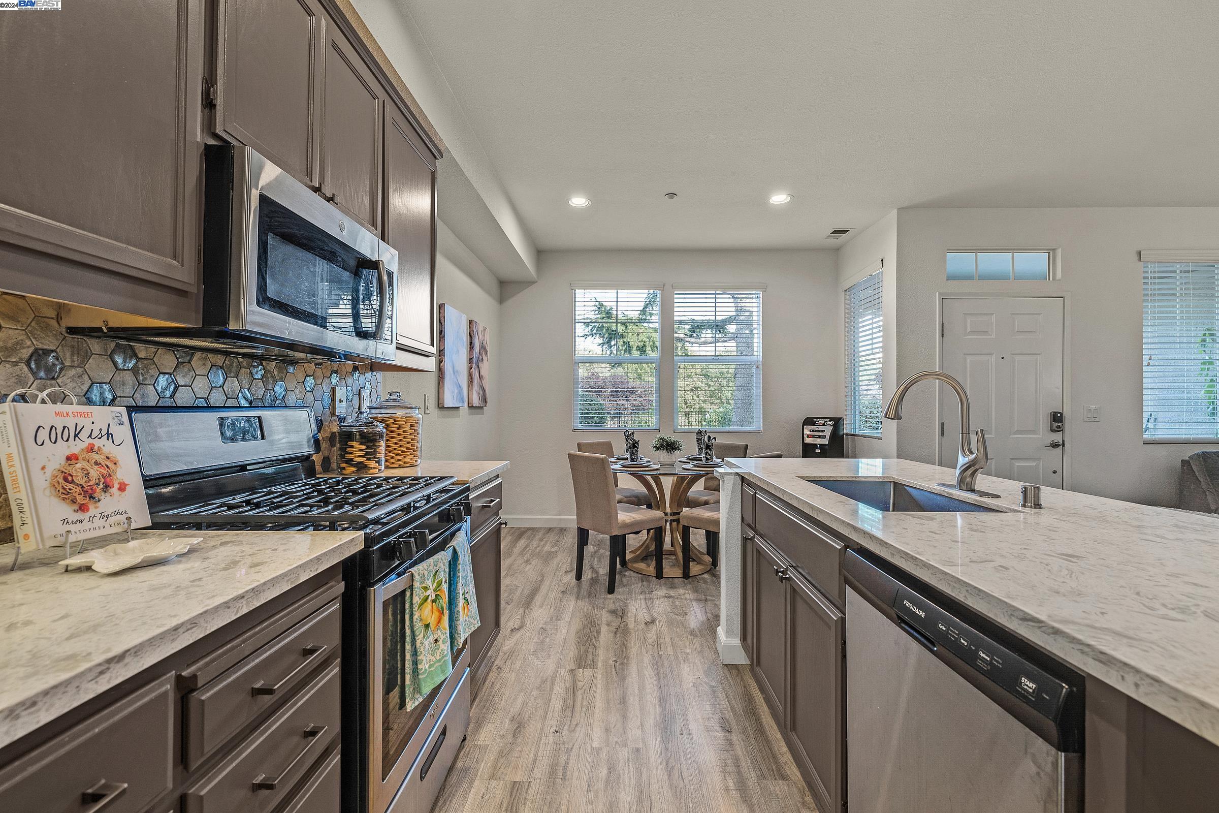 26 Bellington Cmn # 3