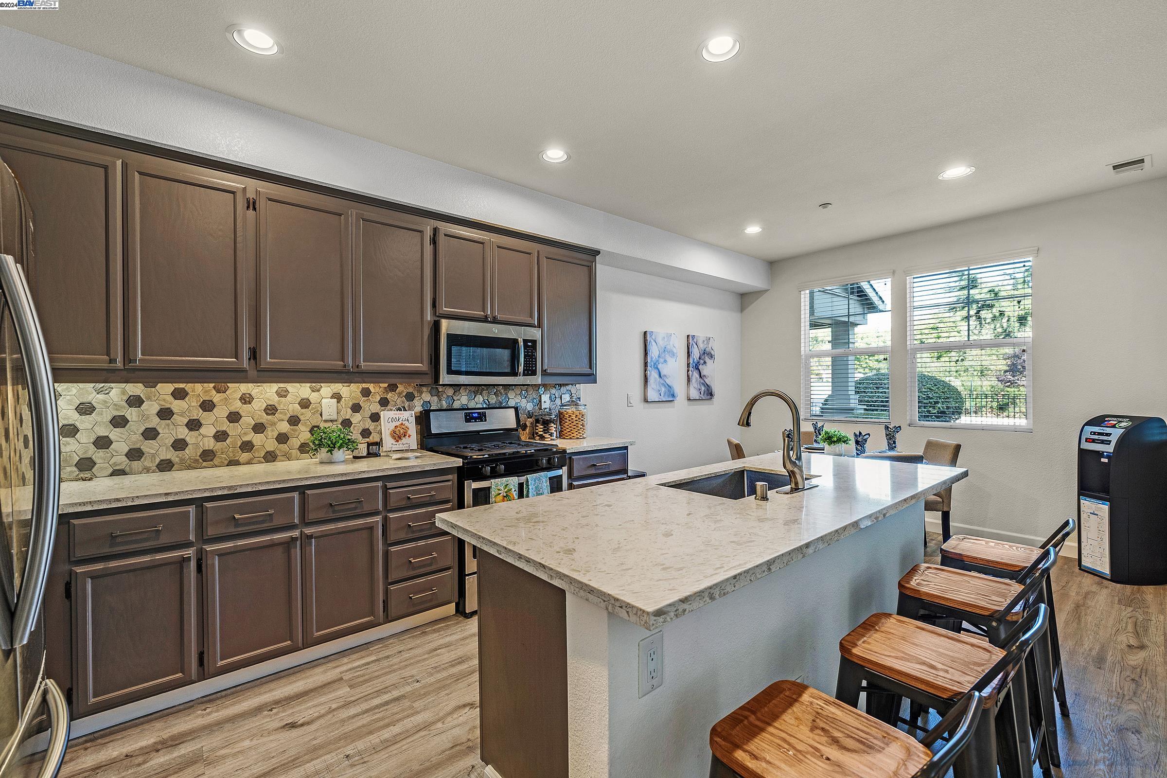 26 Bellington Cmn # 3