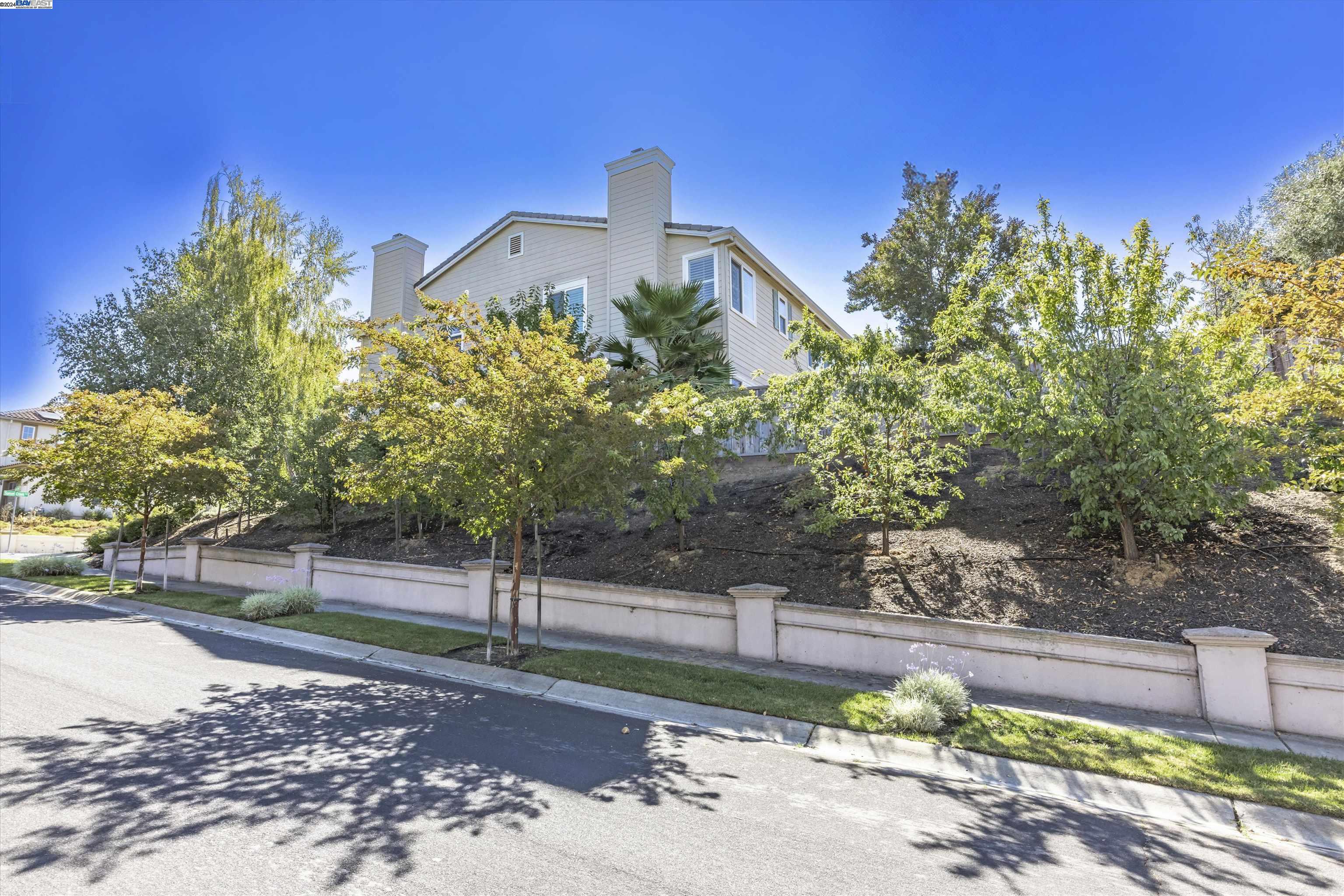 809 SUNSET CREEK LANE