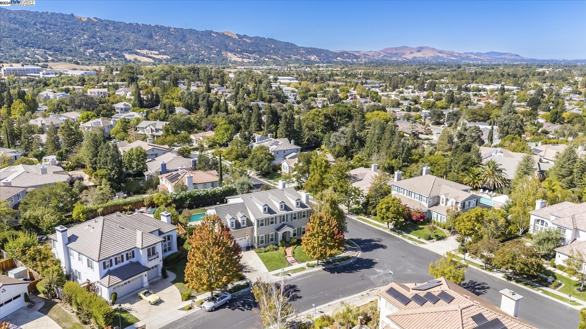 809 SUNSET CREEK LANE