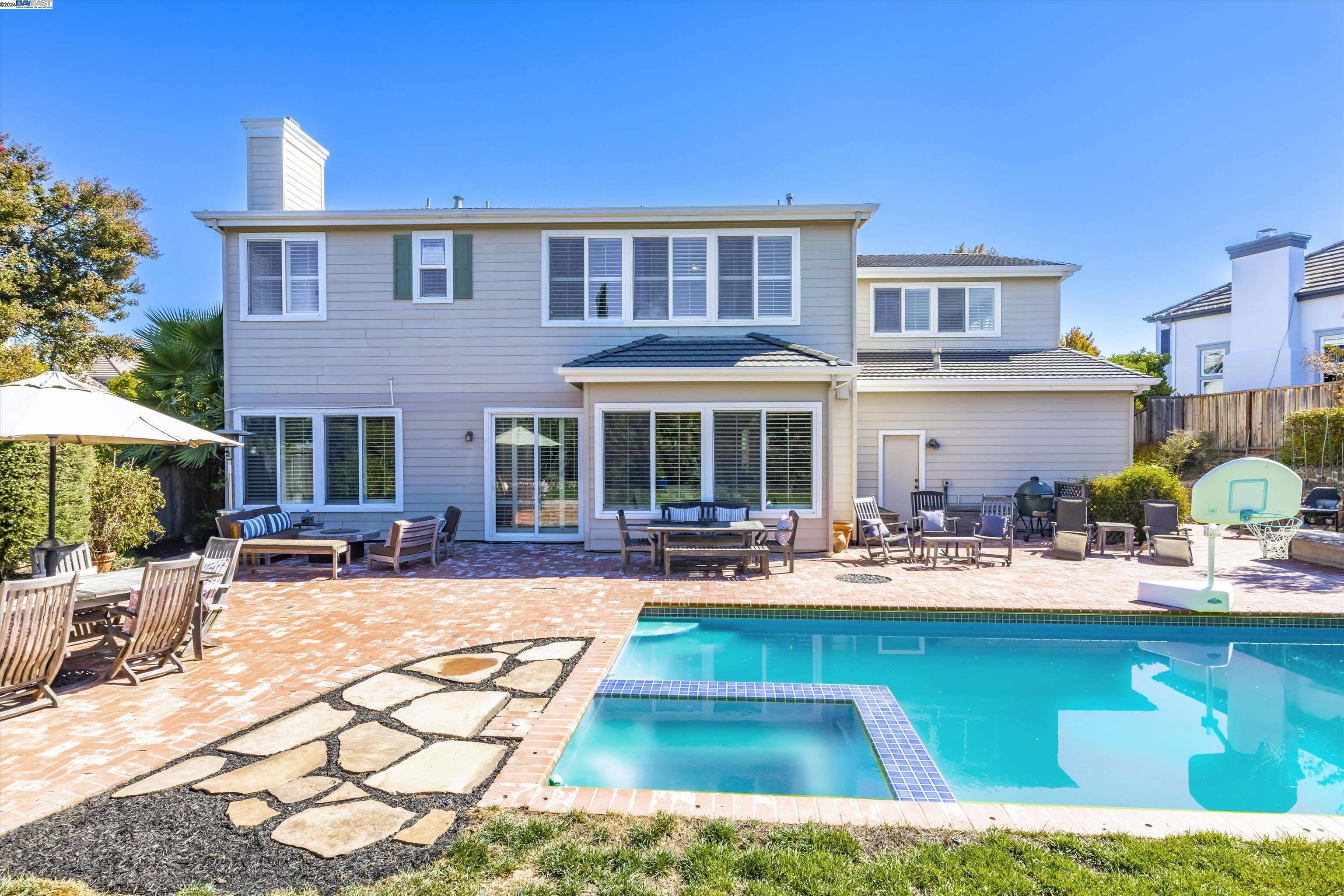 809 SUNSET CREEK LANE