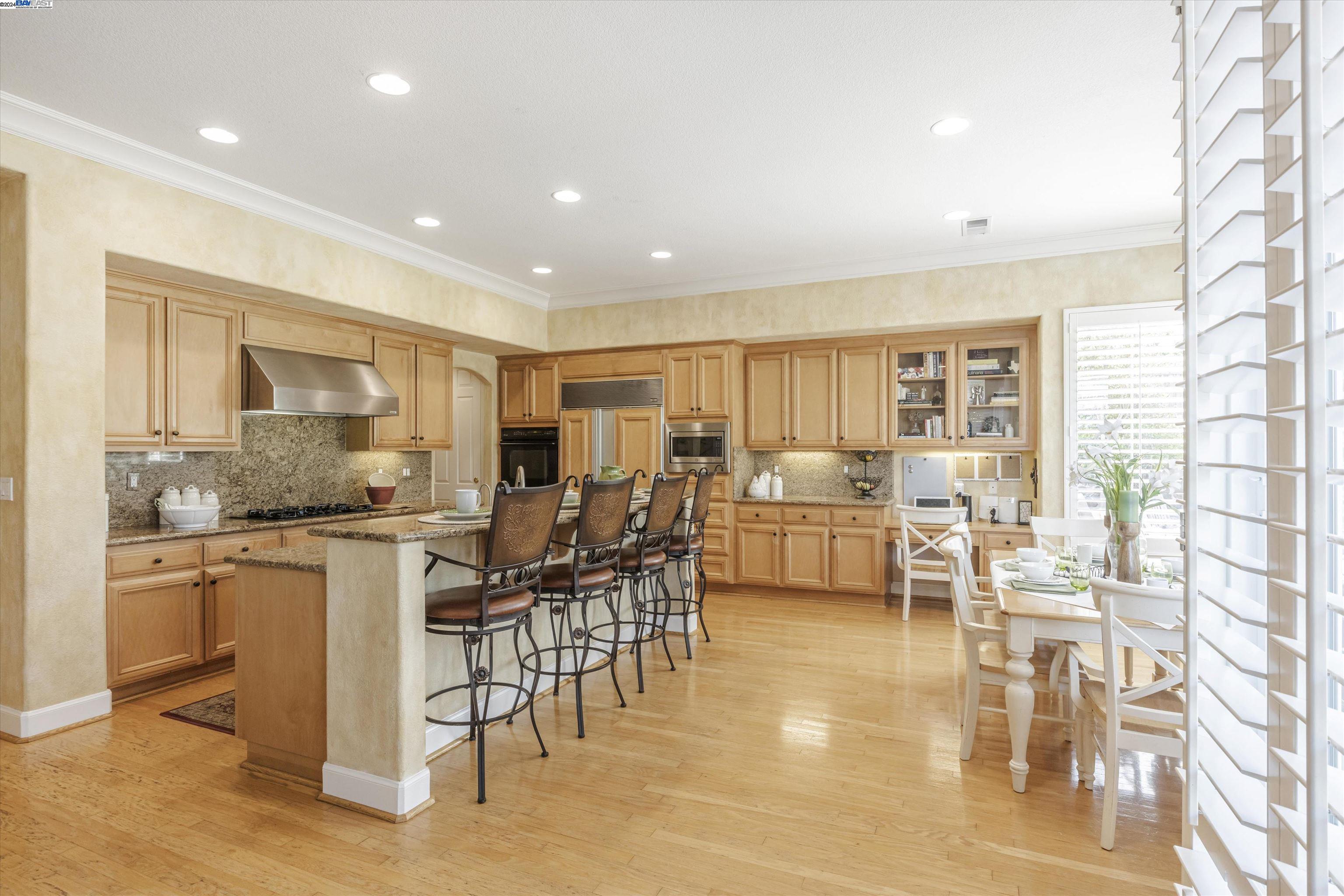 809 SUNSET CREEK LANE