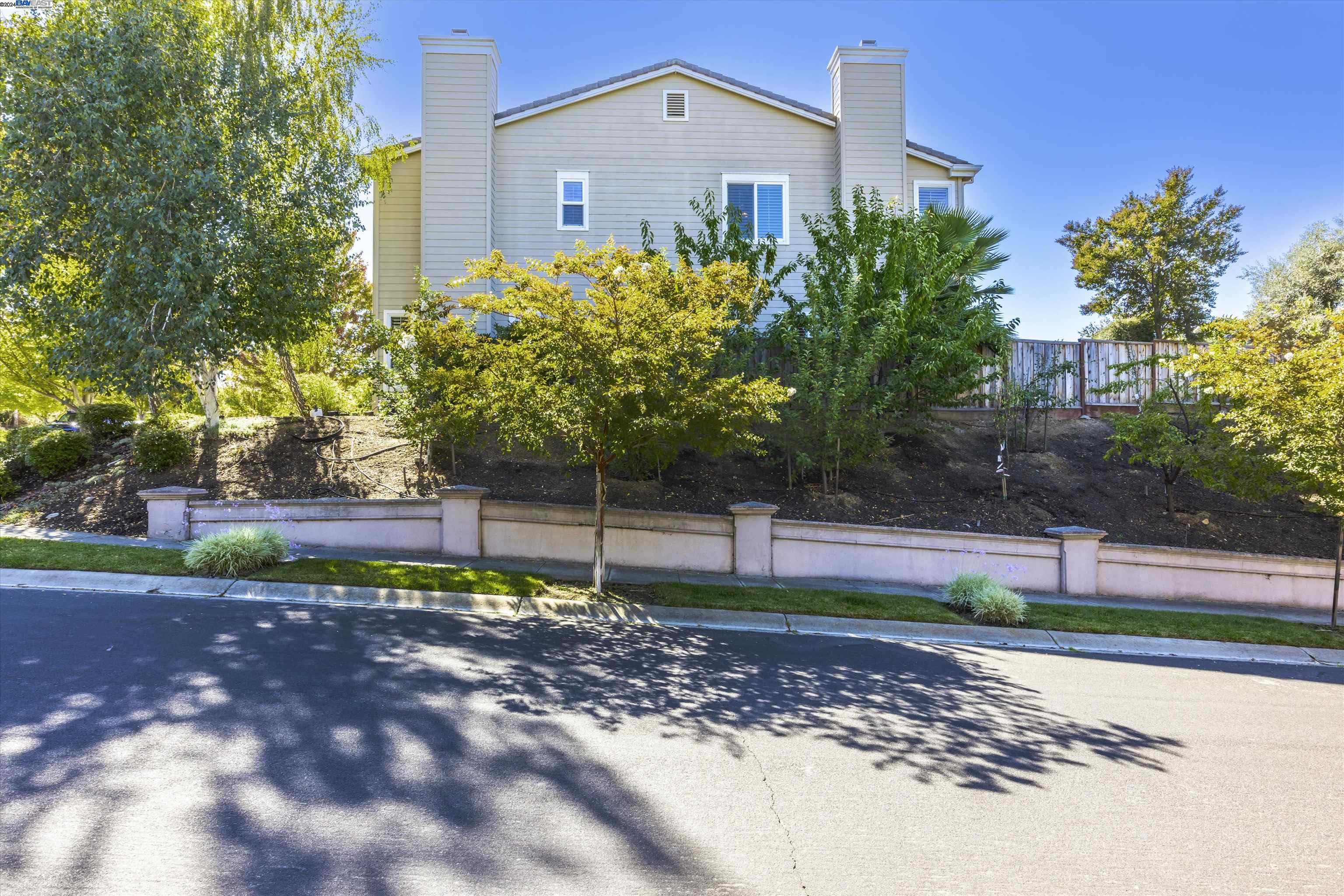 809 SUNSET CREEK LANE