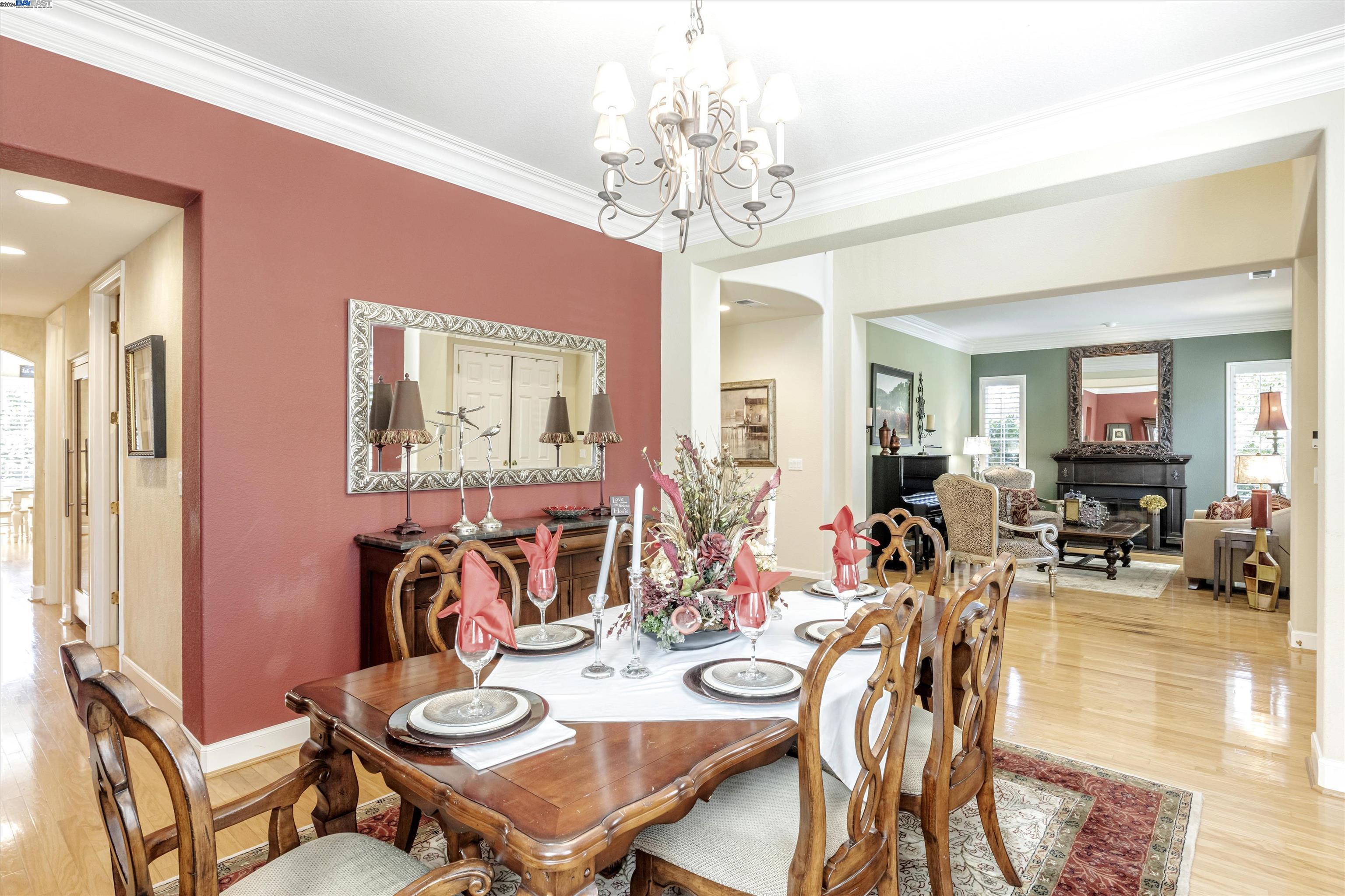 809 SUNSET CREEK LANE