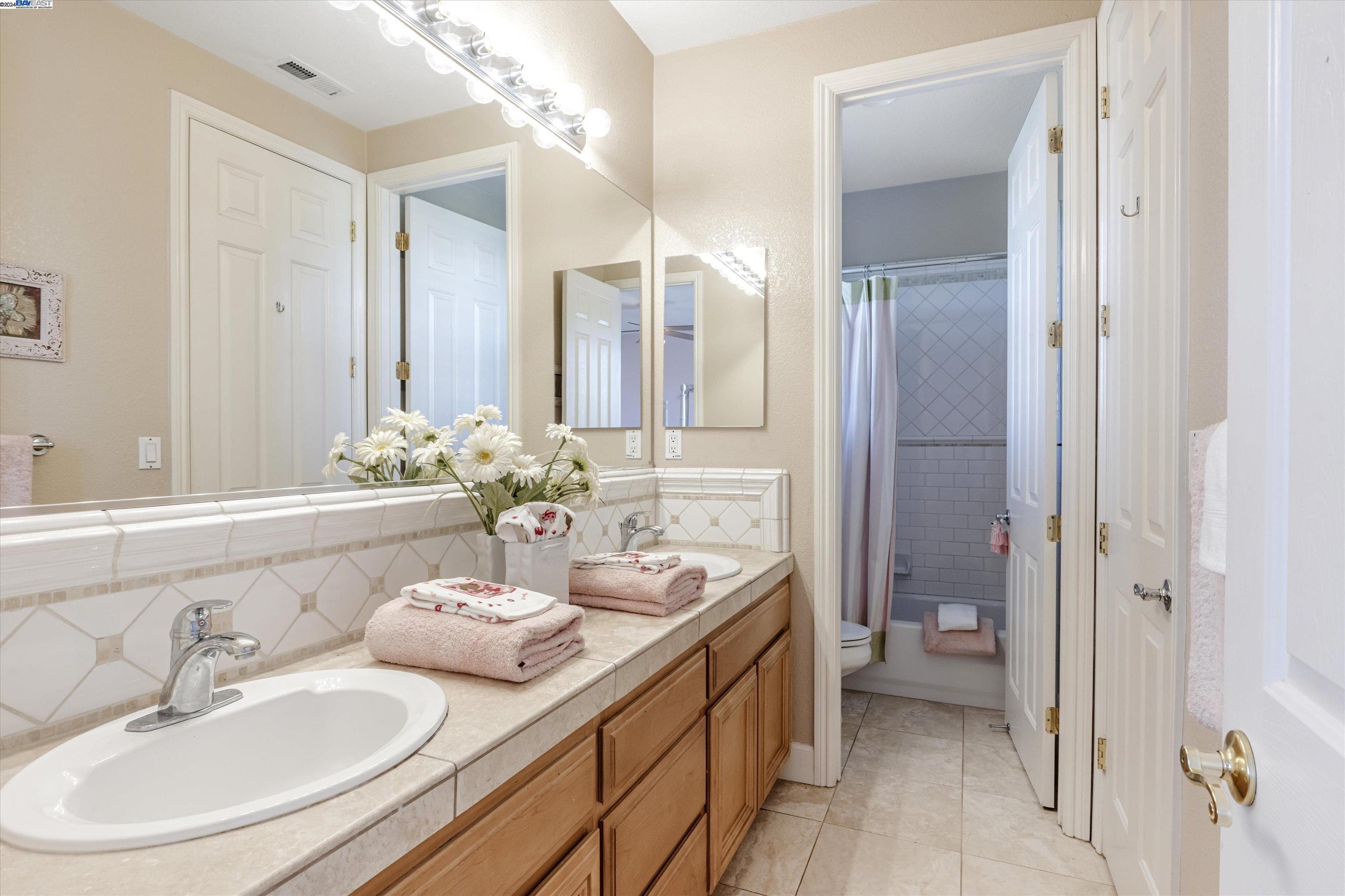 809 SUNSET CREEK LANE