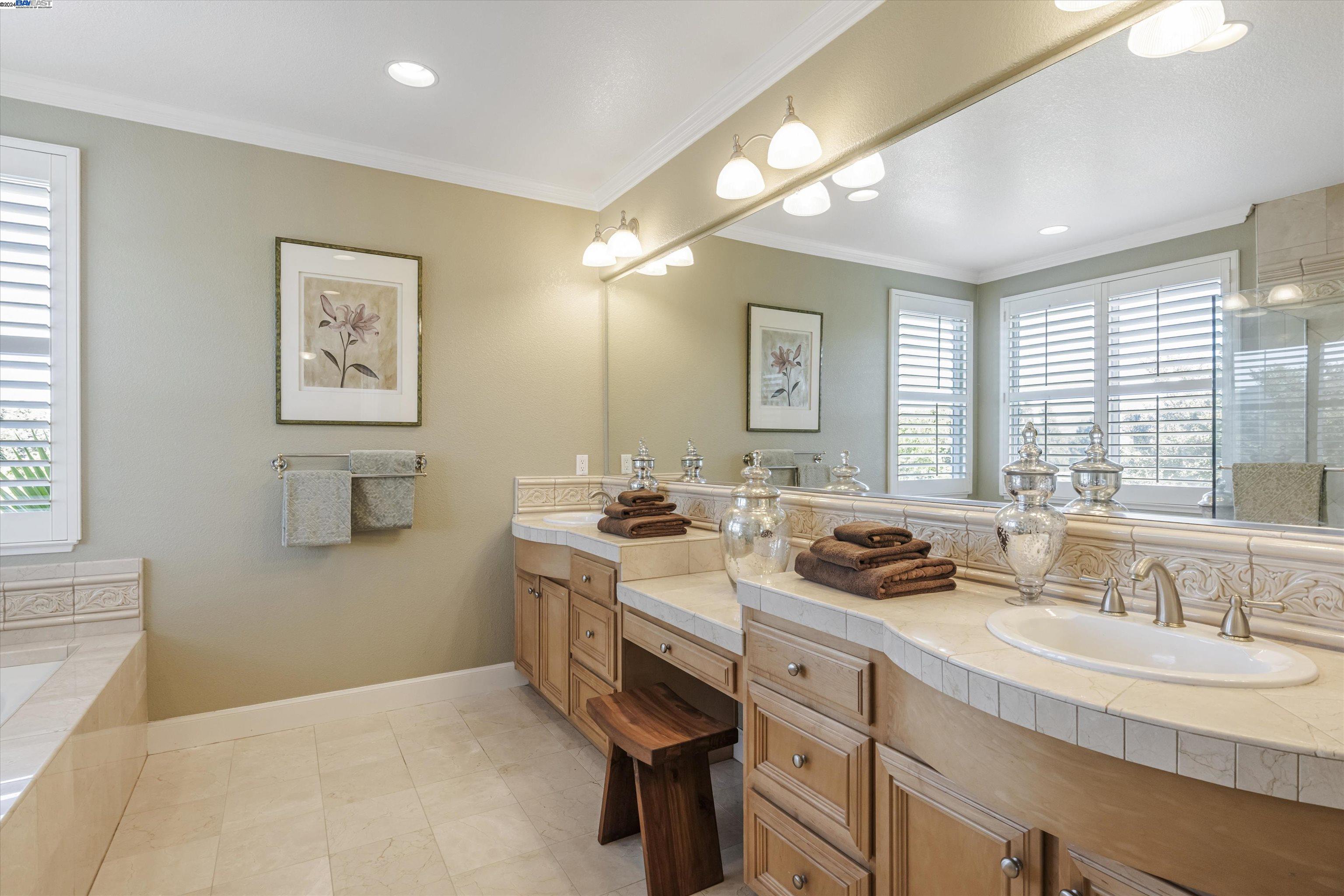 809 SUNSET CREEK LANE