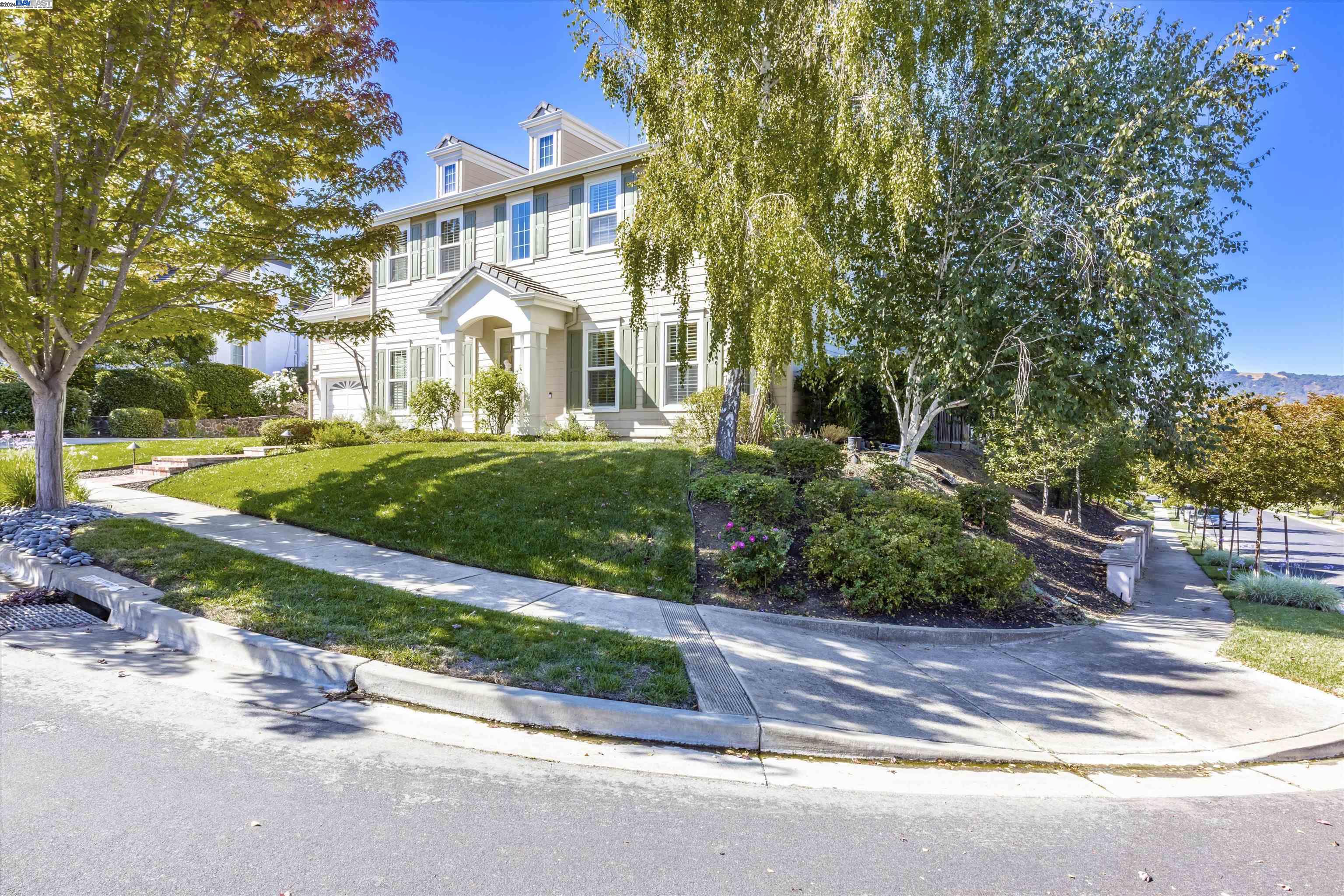 809 SUNSET CREEK LANE