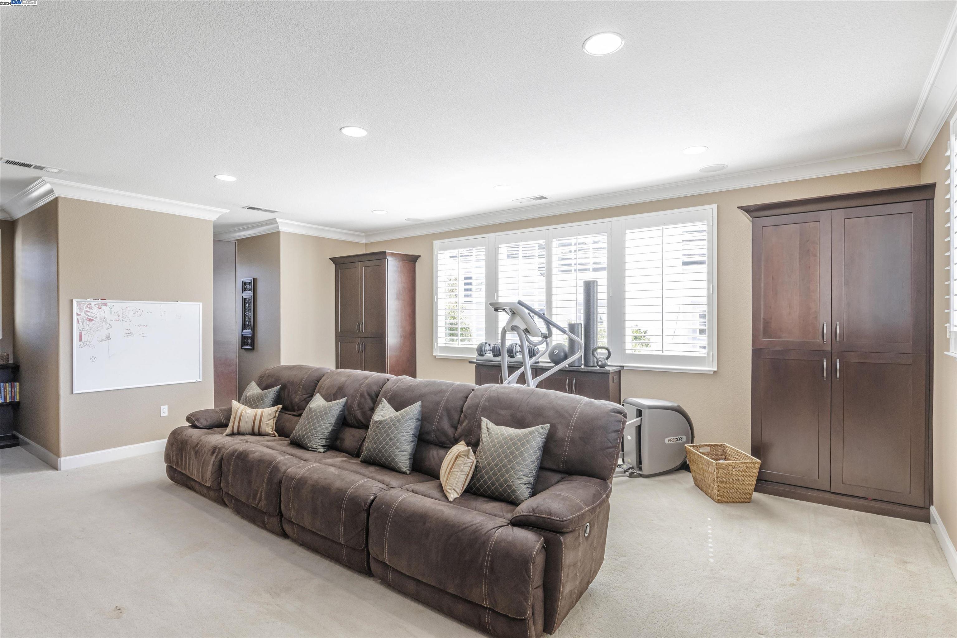 809 SUNSET CREEK LANE