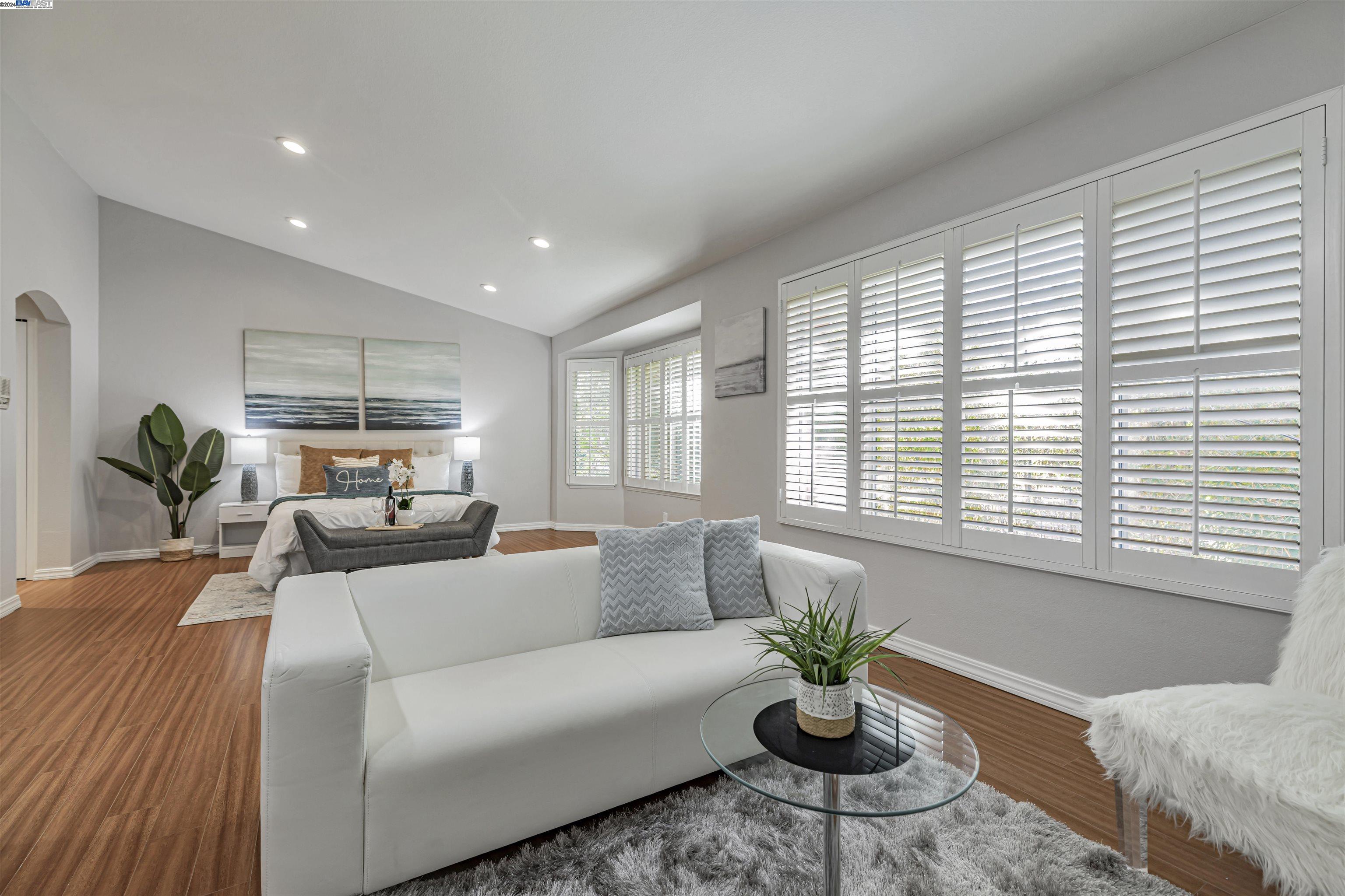 2072 Calle Mesa Alta