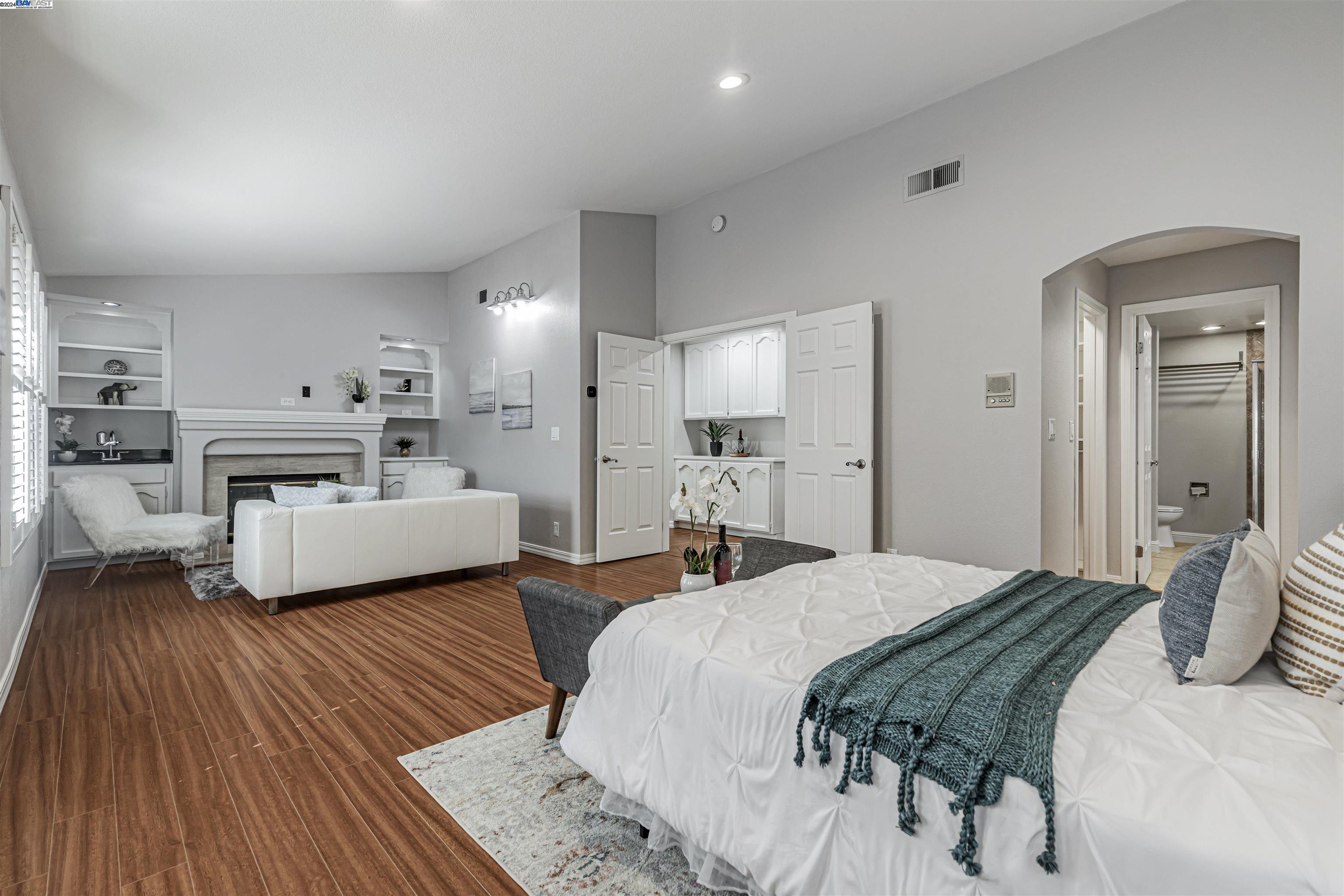 2072 Calle Mesa Alta