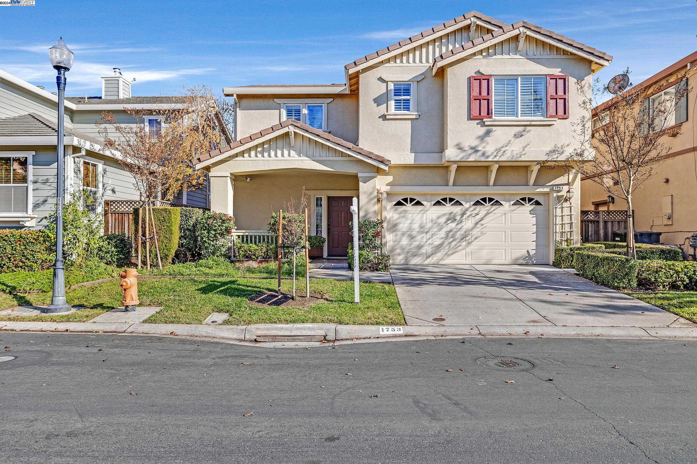 1753 Rose Gate Common