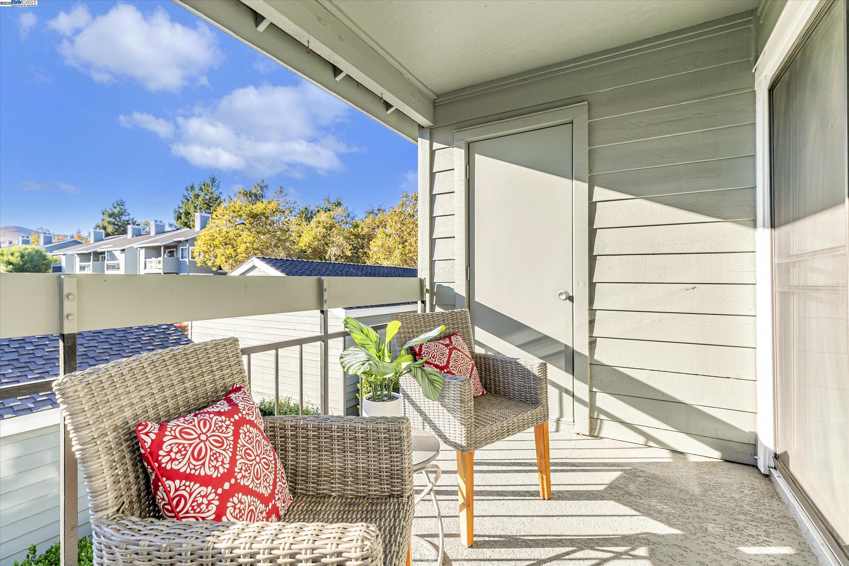 7615 Canyon Meadow Cir # H