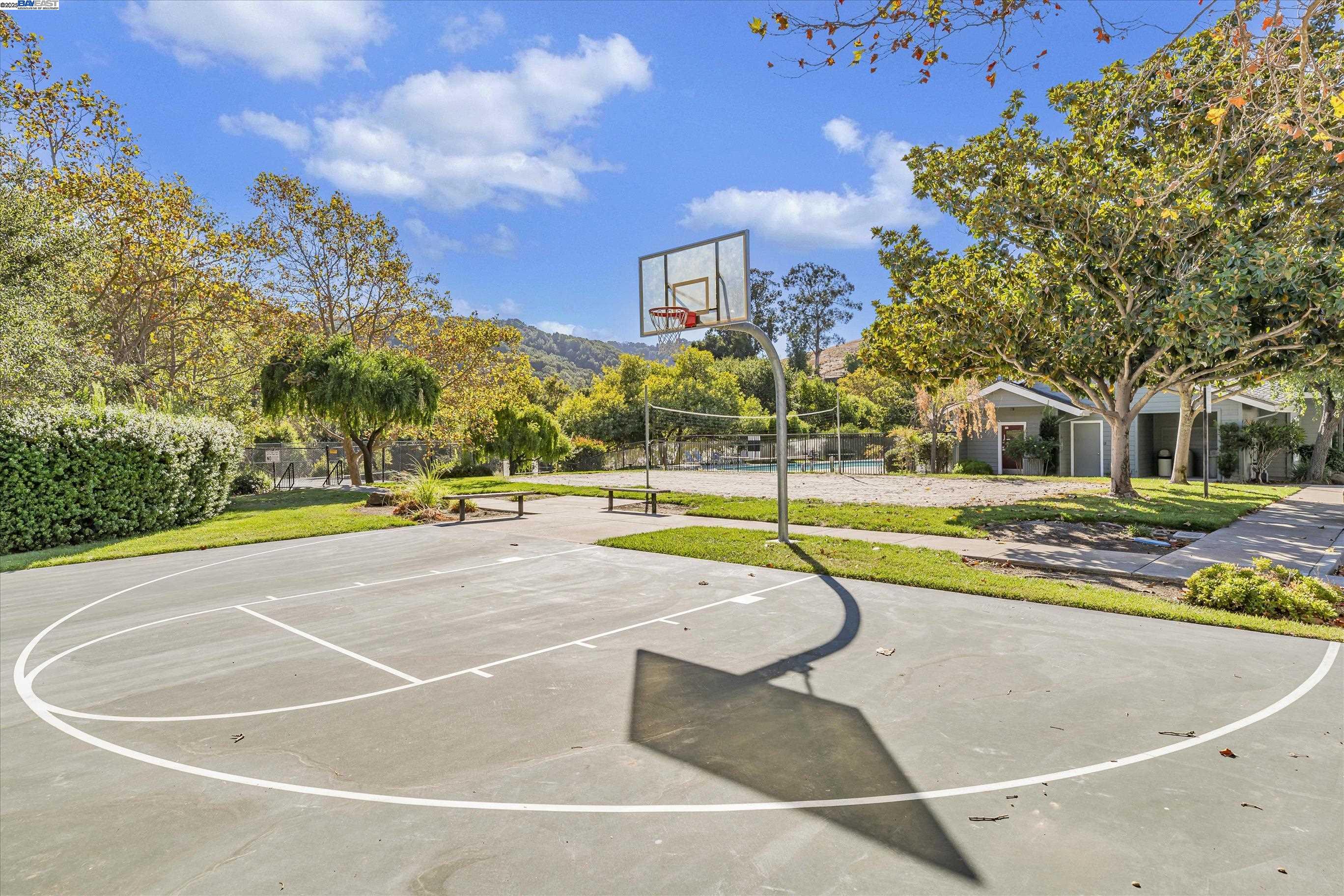 7615 Canyon Meadow Cir # H