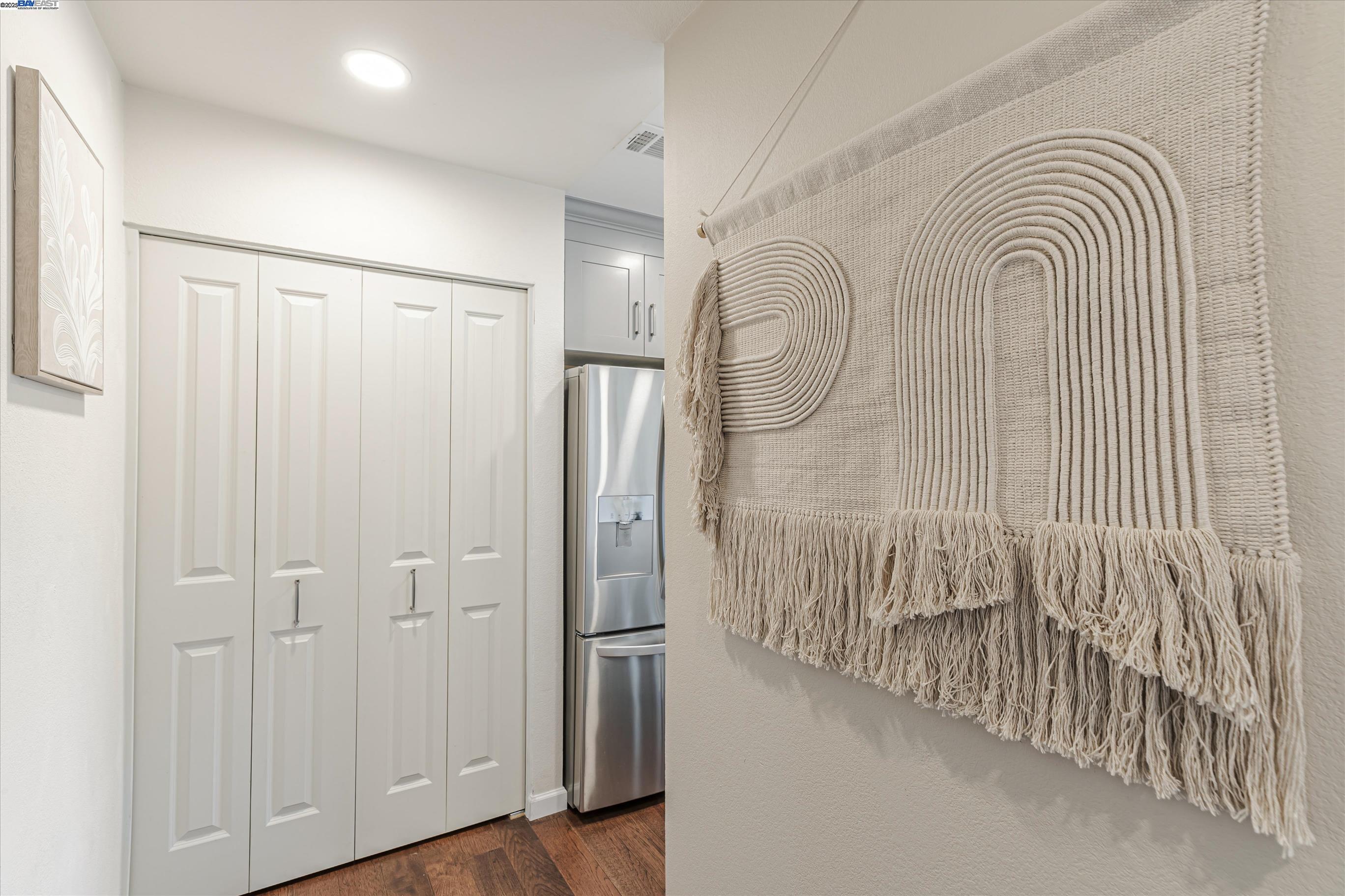 7615 Canyon Meadow Cir # H