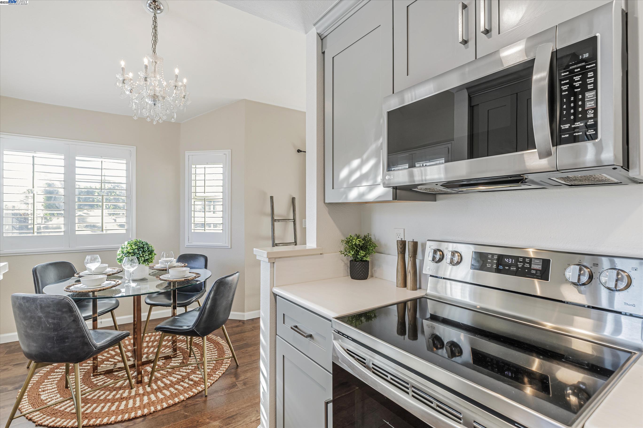 7615 Canyon Meadow Cir # H