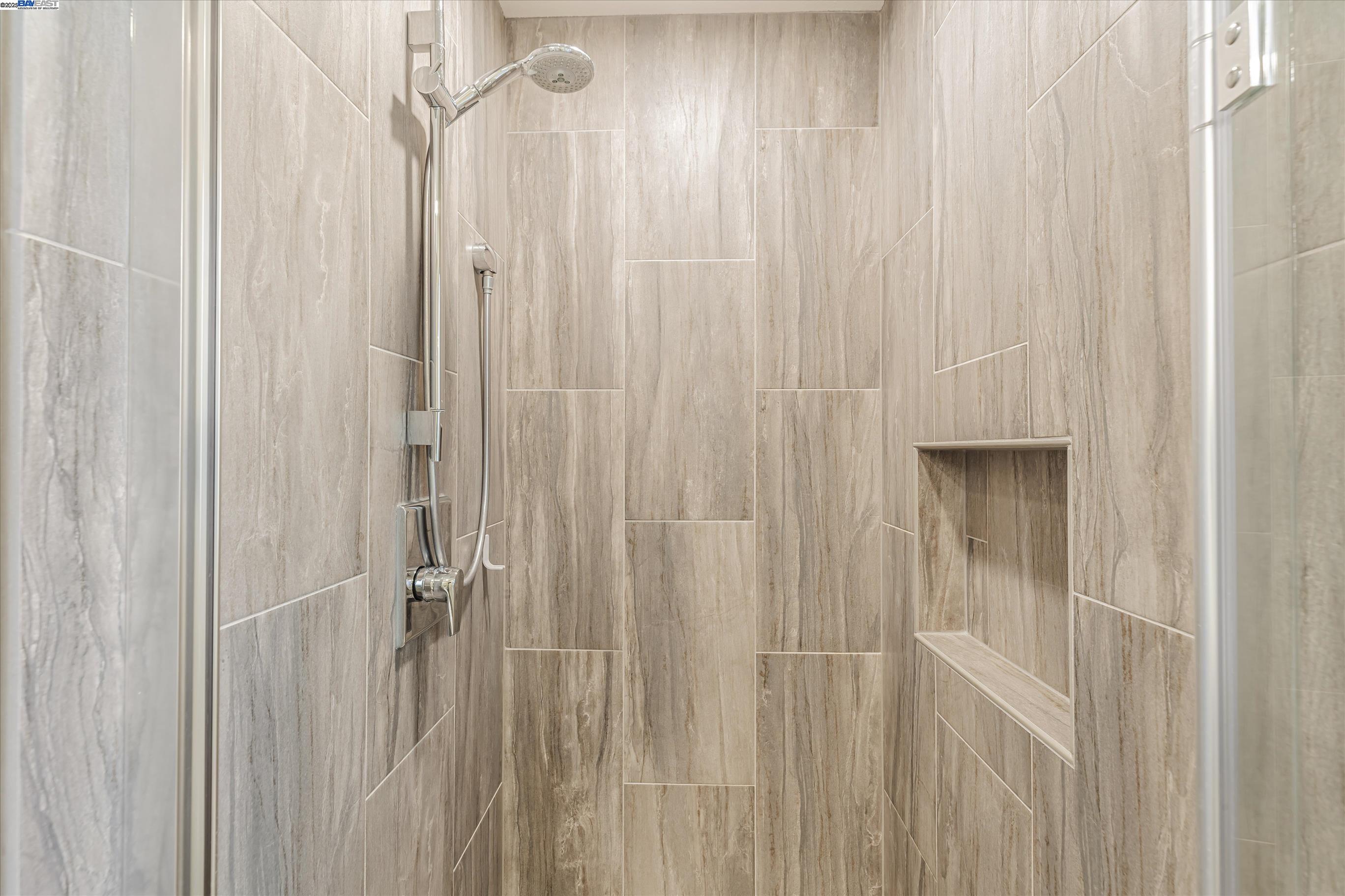 7615 Canyon Meadow Cir # H