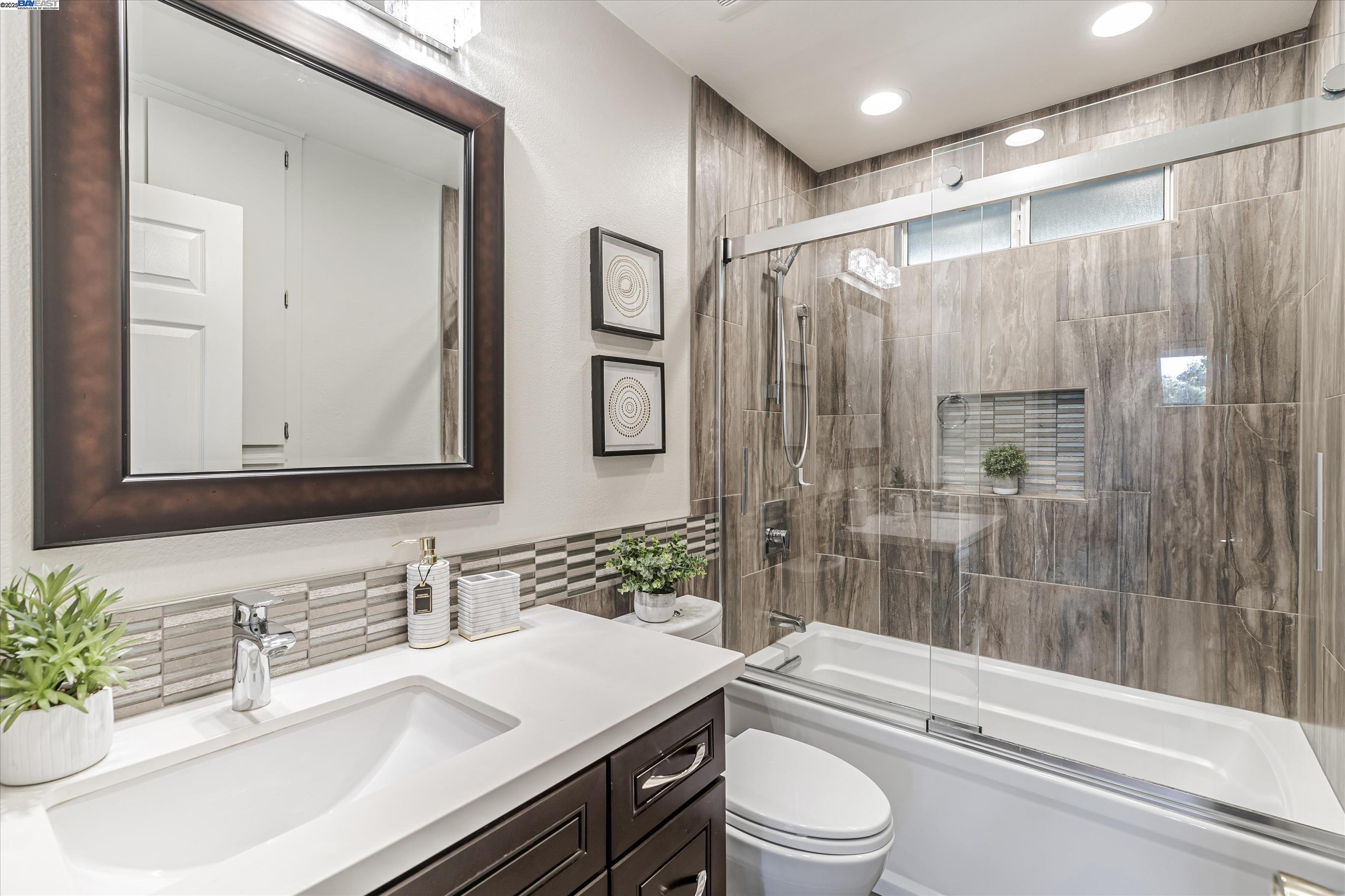 7615 Canyon Meadow Cir # H