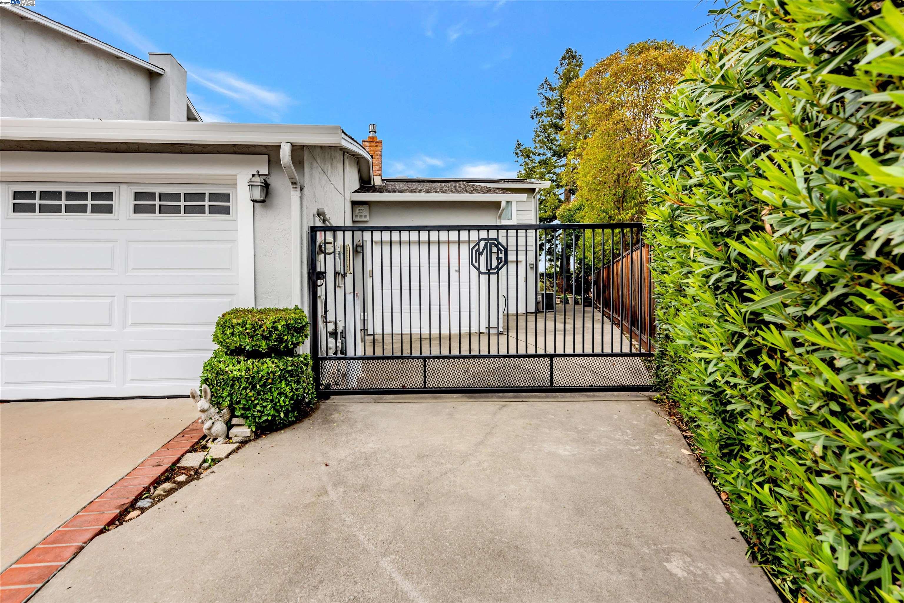 3895 Mammoth Cave Ct