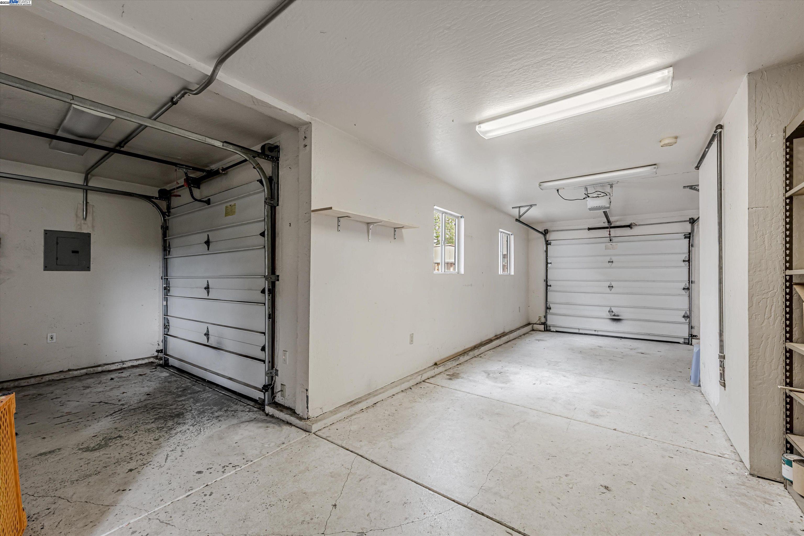 3895 Mammoth Cave Ct