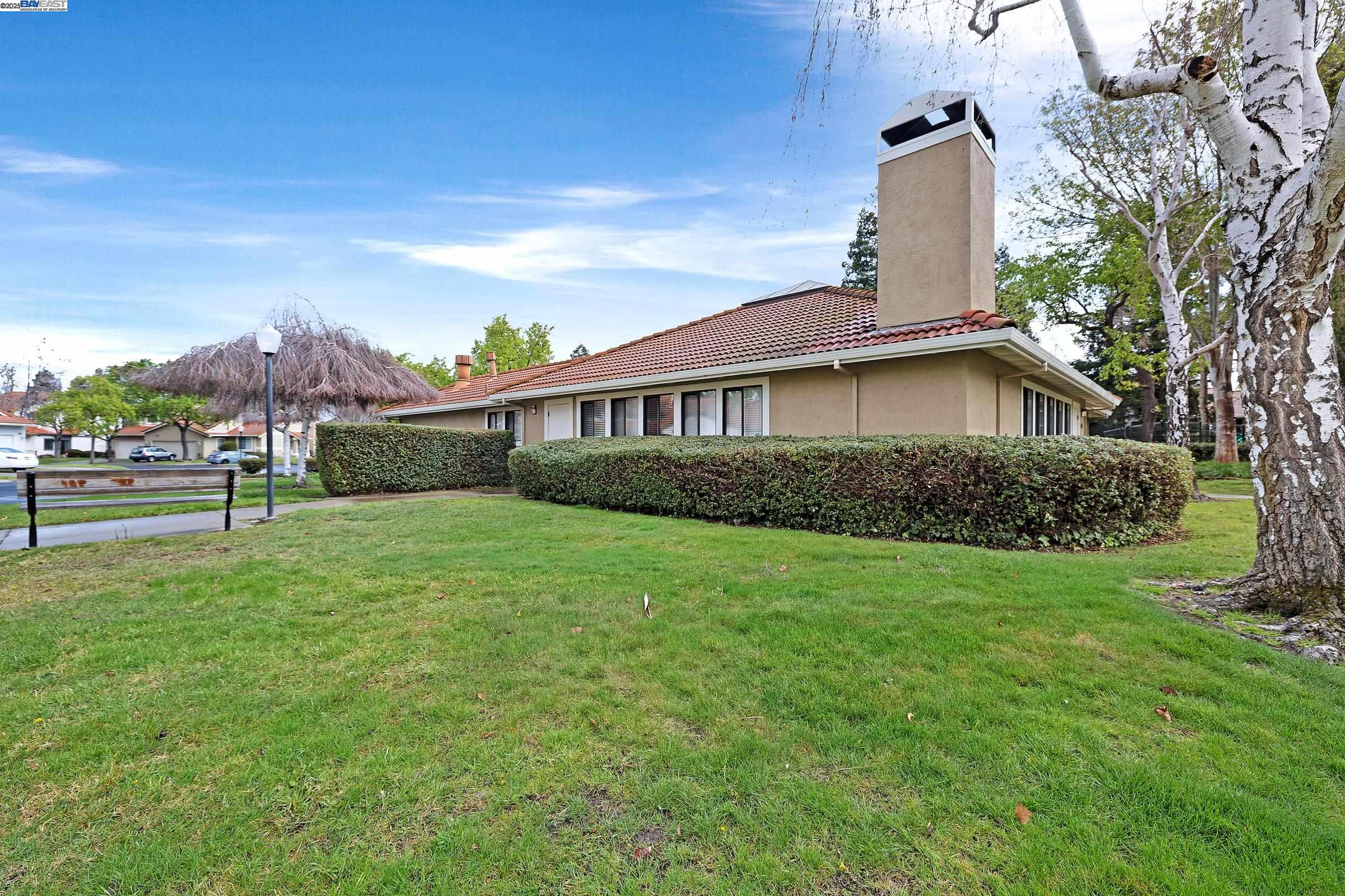 344 Charlotte Common