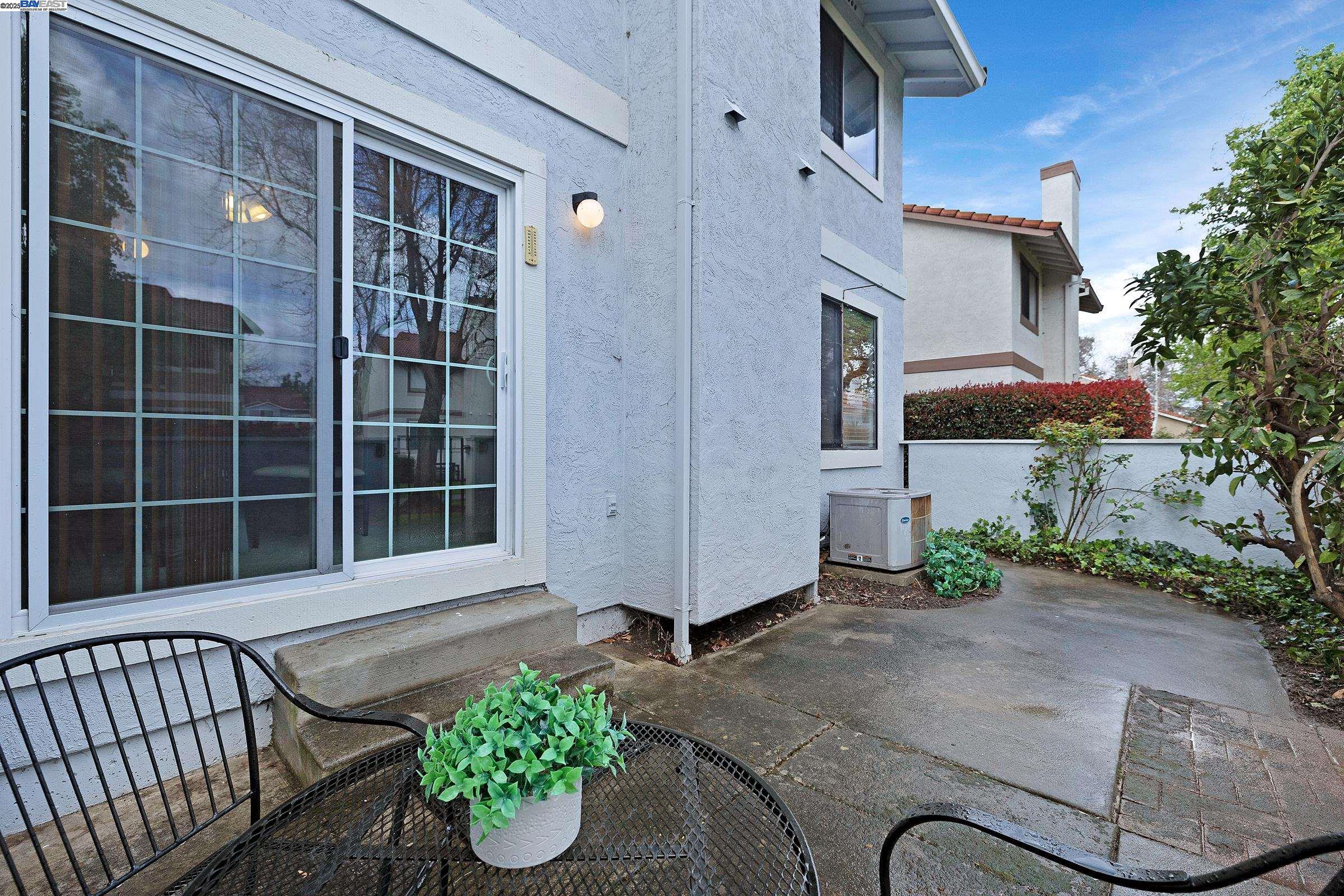 344 Charlotte Common