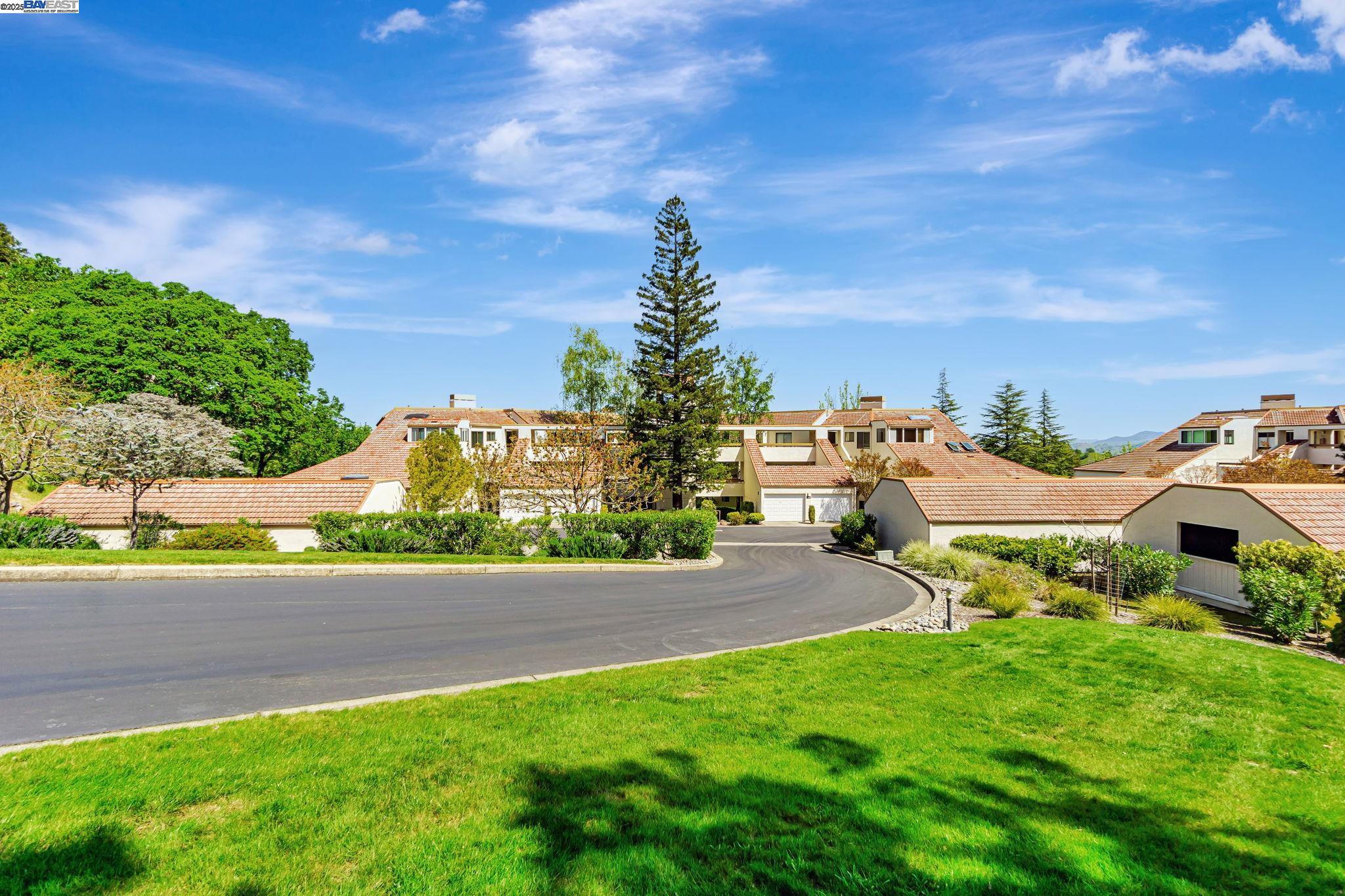 3324 Ptarmigan Dr # 2A