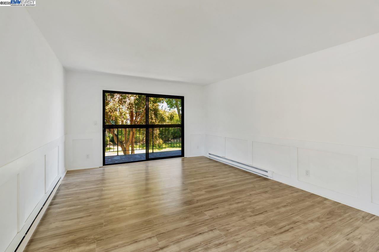 2021 Market Ave # 211