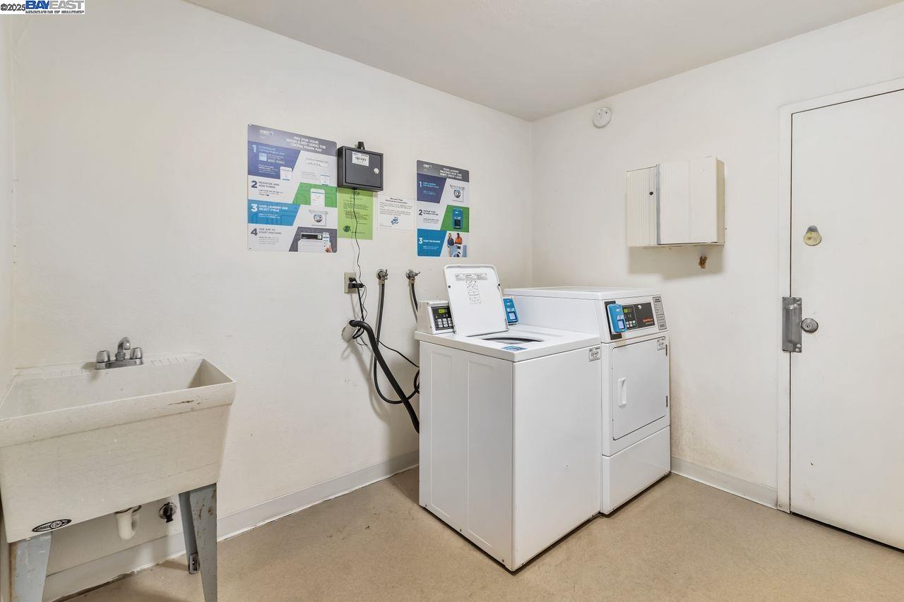 2021 Market Ave # 211