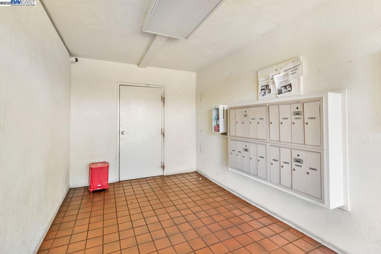 2021 Market Ave # 211